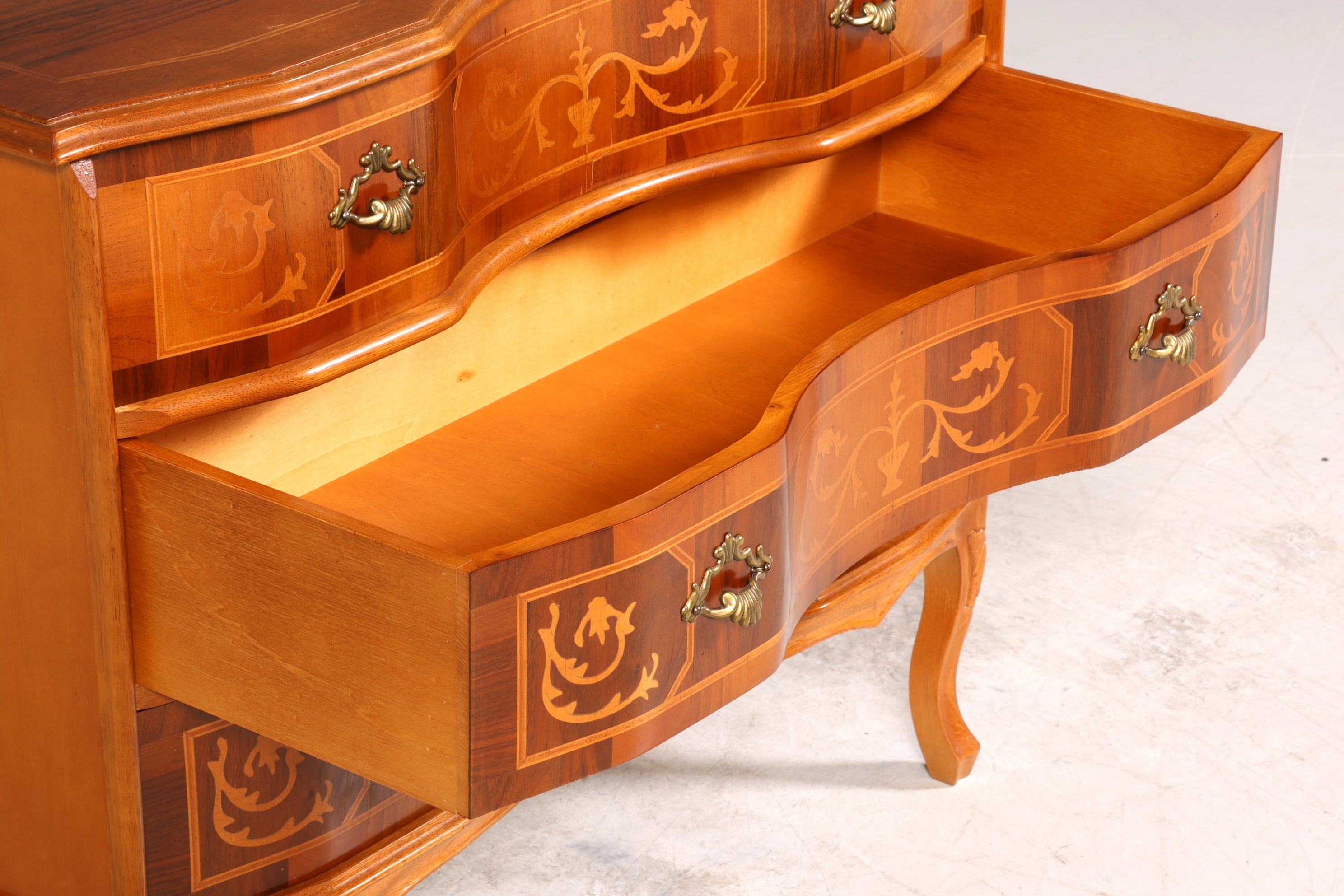 Traumhafte Kommode im Barock Stil Sideboard Intarsien echt Holz Schubladenkommode