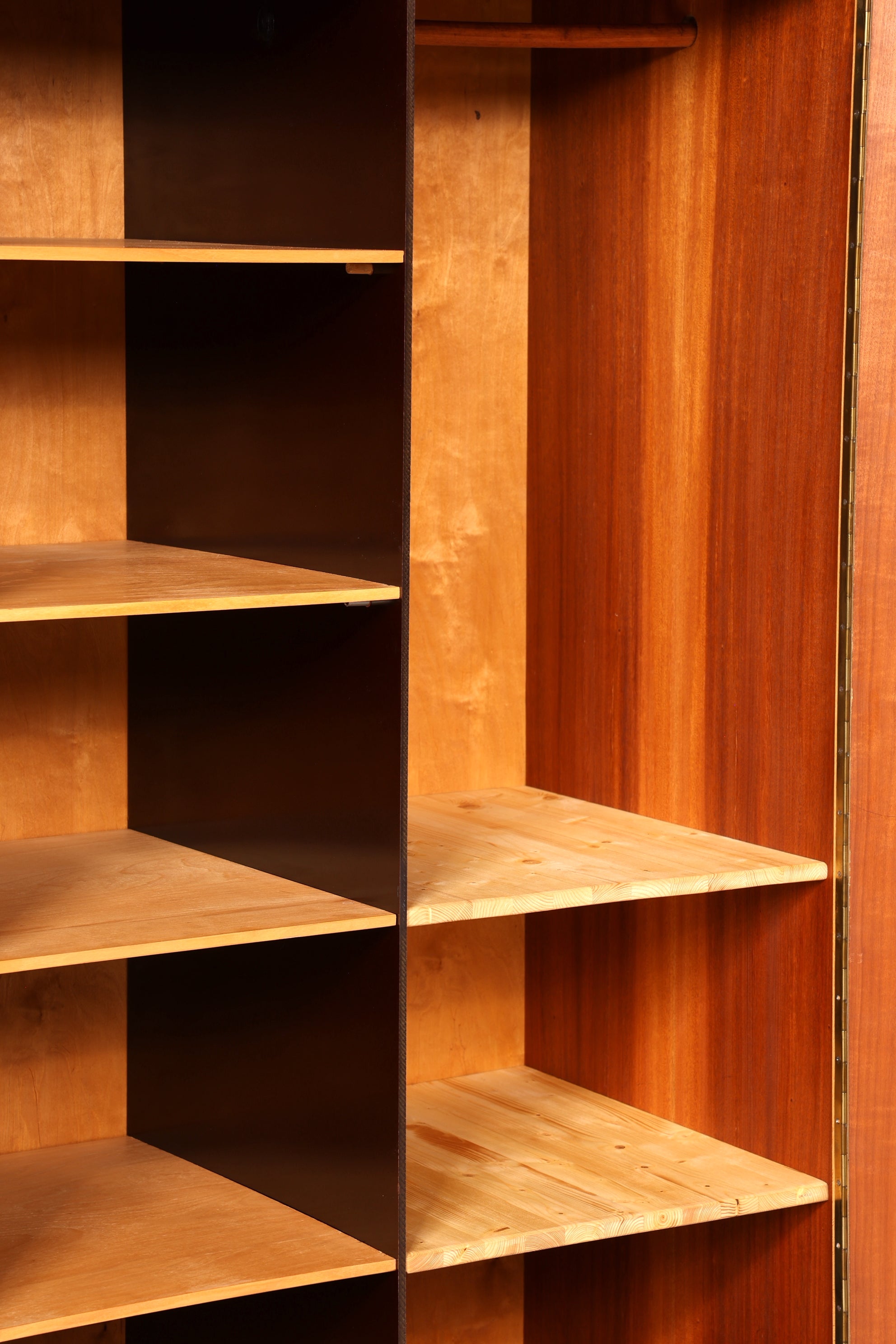 Traumhafter Mid Century Kleiderschrank Vintage Schrank Retro Wäscheschrank