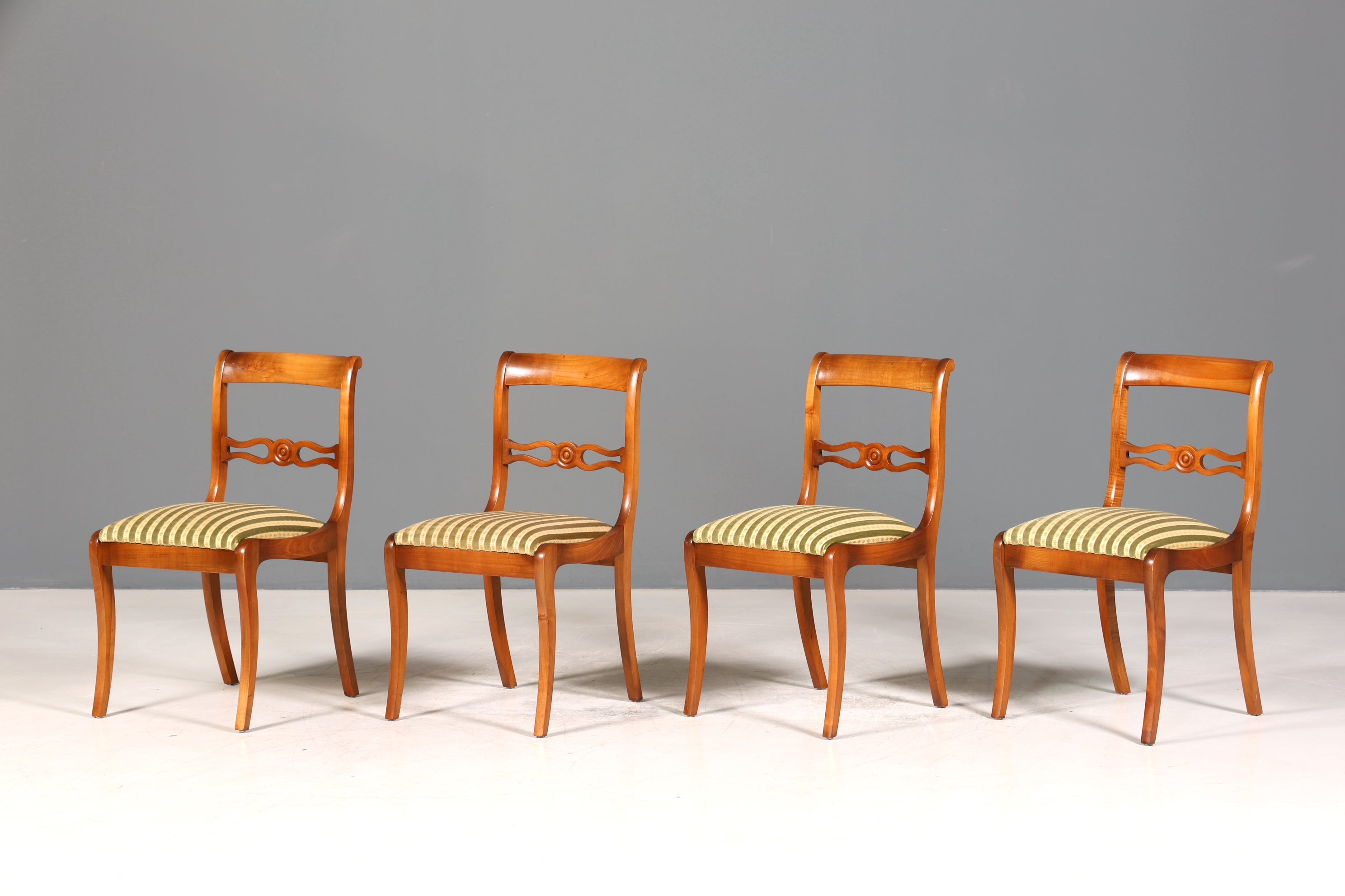 4x Wunderschöne Englische Stühle Englisch Dining Chairs Küchenstühle Stuhlset