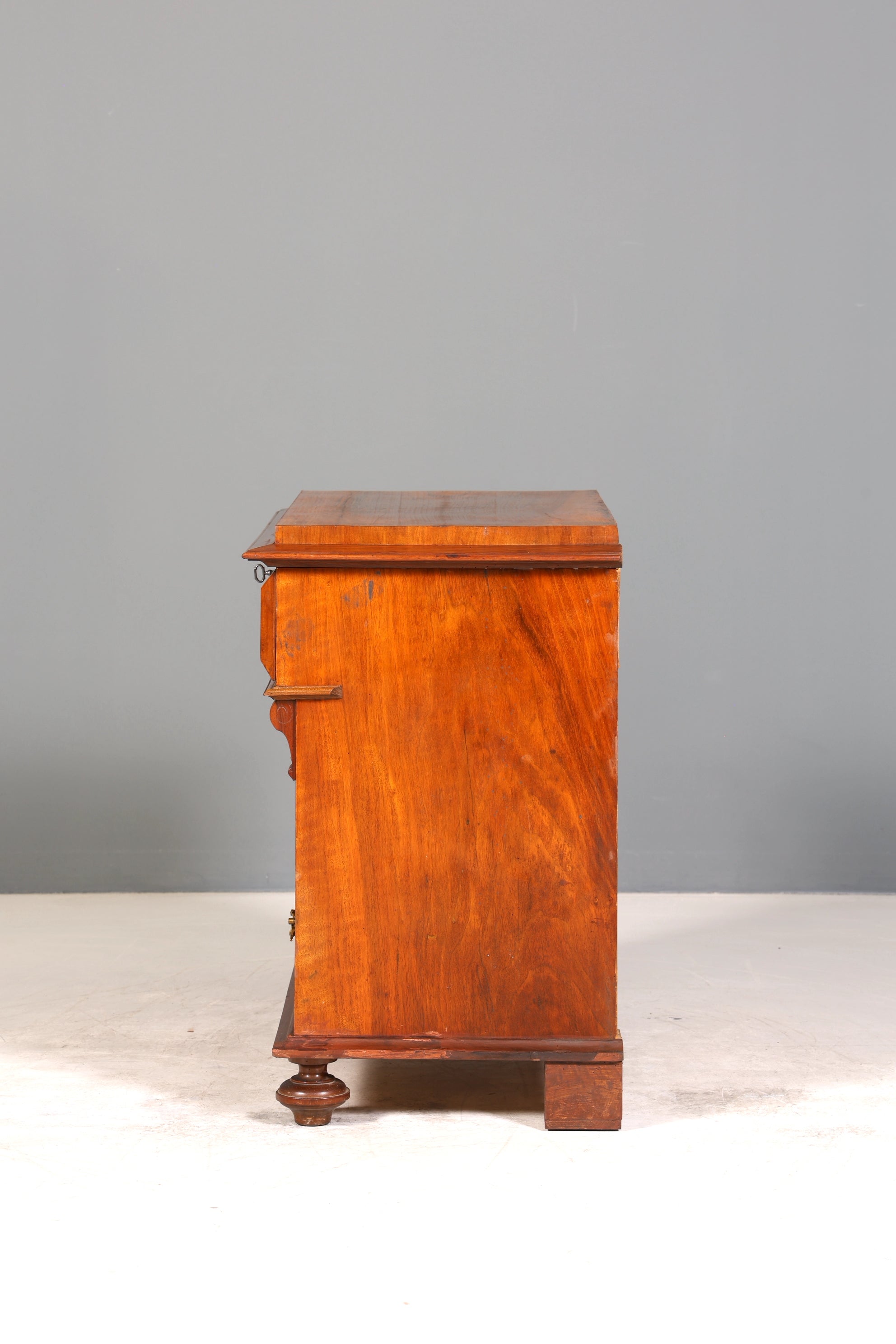 Stilvolle Gründerzeit Kommode Jugendstil Antik Sideboard Schubladenkommode Wäschekommode