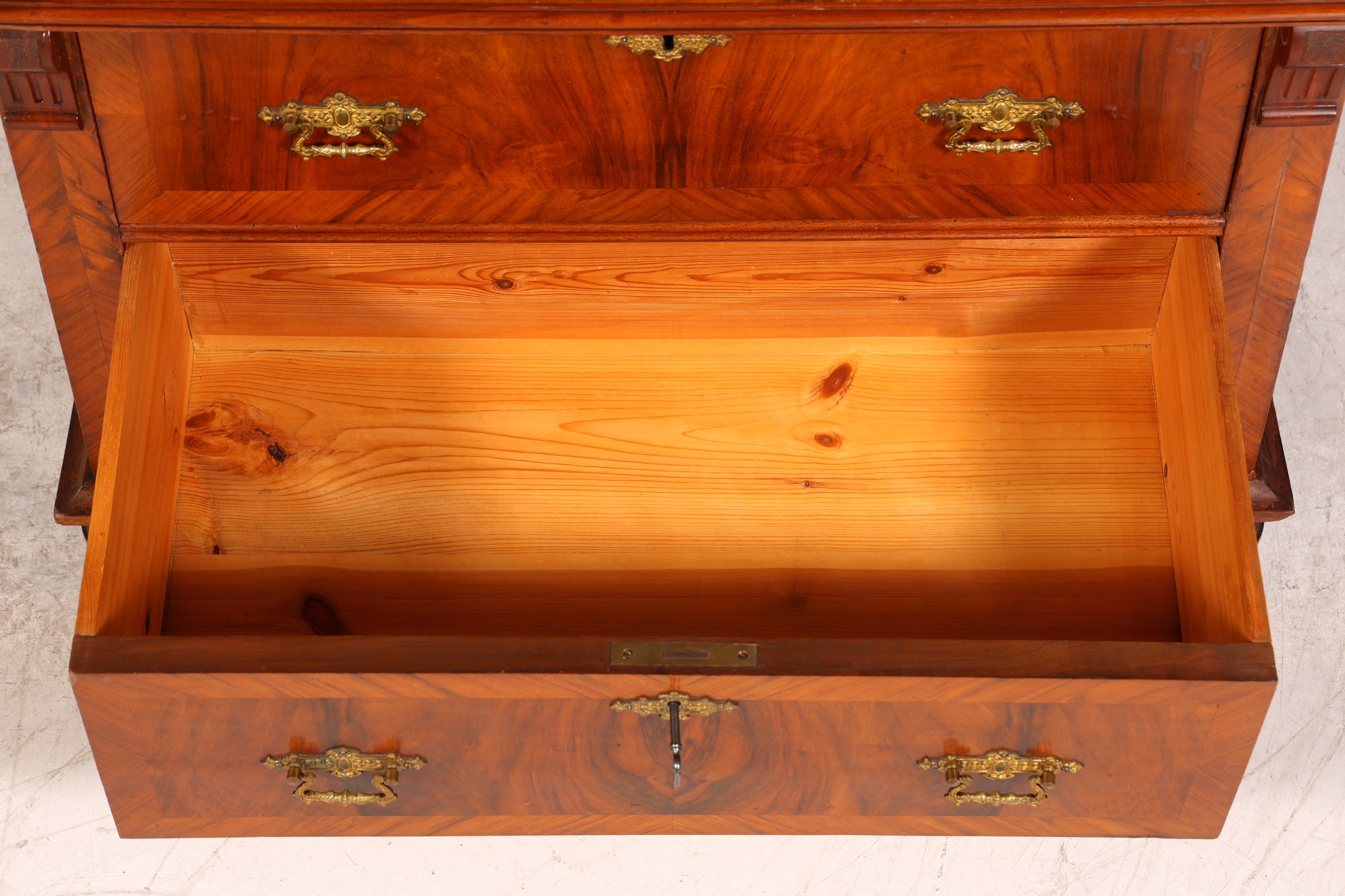 Stilvolle Gründerzeit Kommode Jugendstil Antik Sideboard Schubladenkommode Wäschekommode