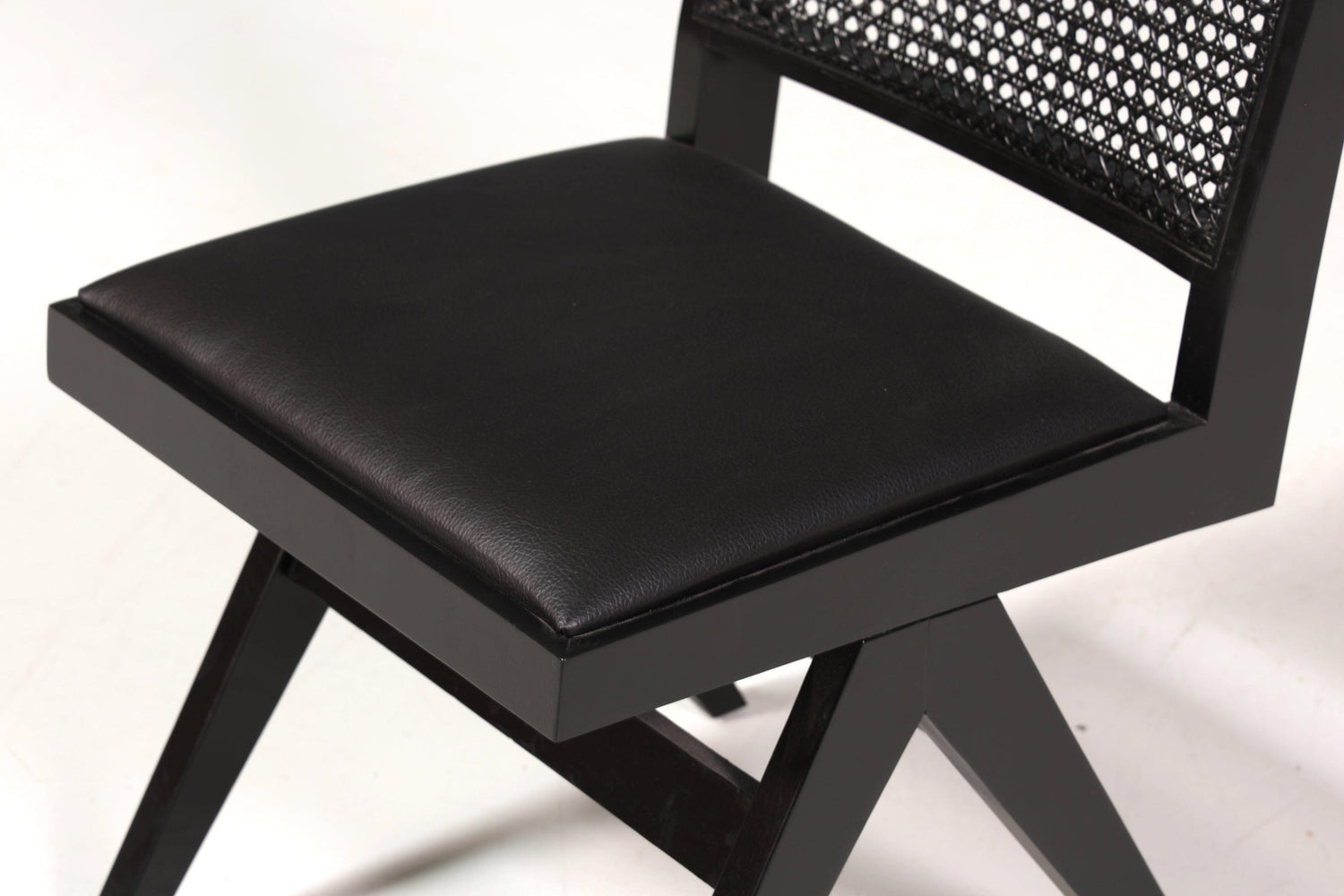 Sehr edler Korbgeflecht Stuhl "Vienna Black" schwarzer Bauhaus Relax Lounge Chair Küchenstuhl Sekretär Stuhl