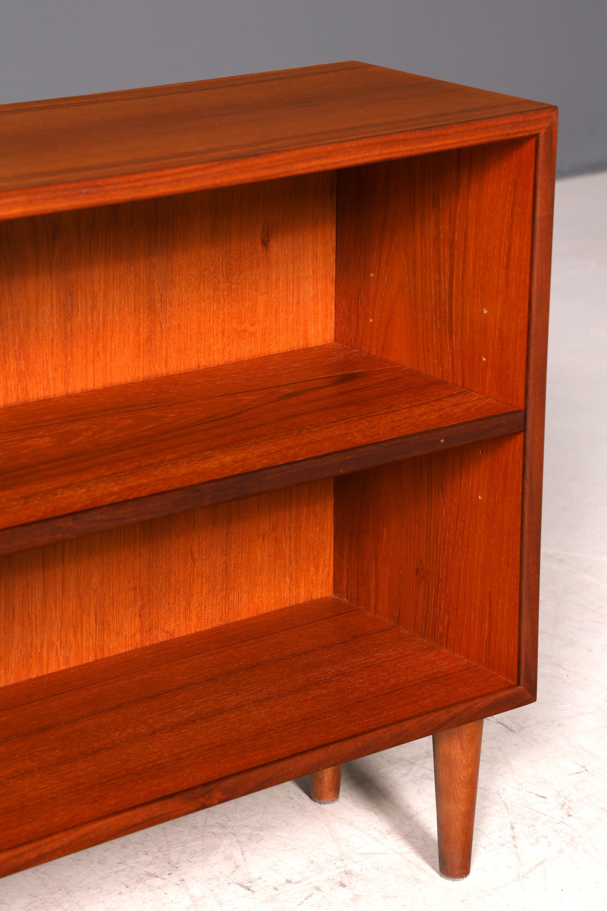 G430 Finish Wunderschönes Mid Century Regal Vintage Bücherregal 60er Jahre Holz Regal (Kopie 5)
