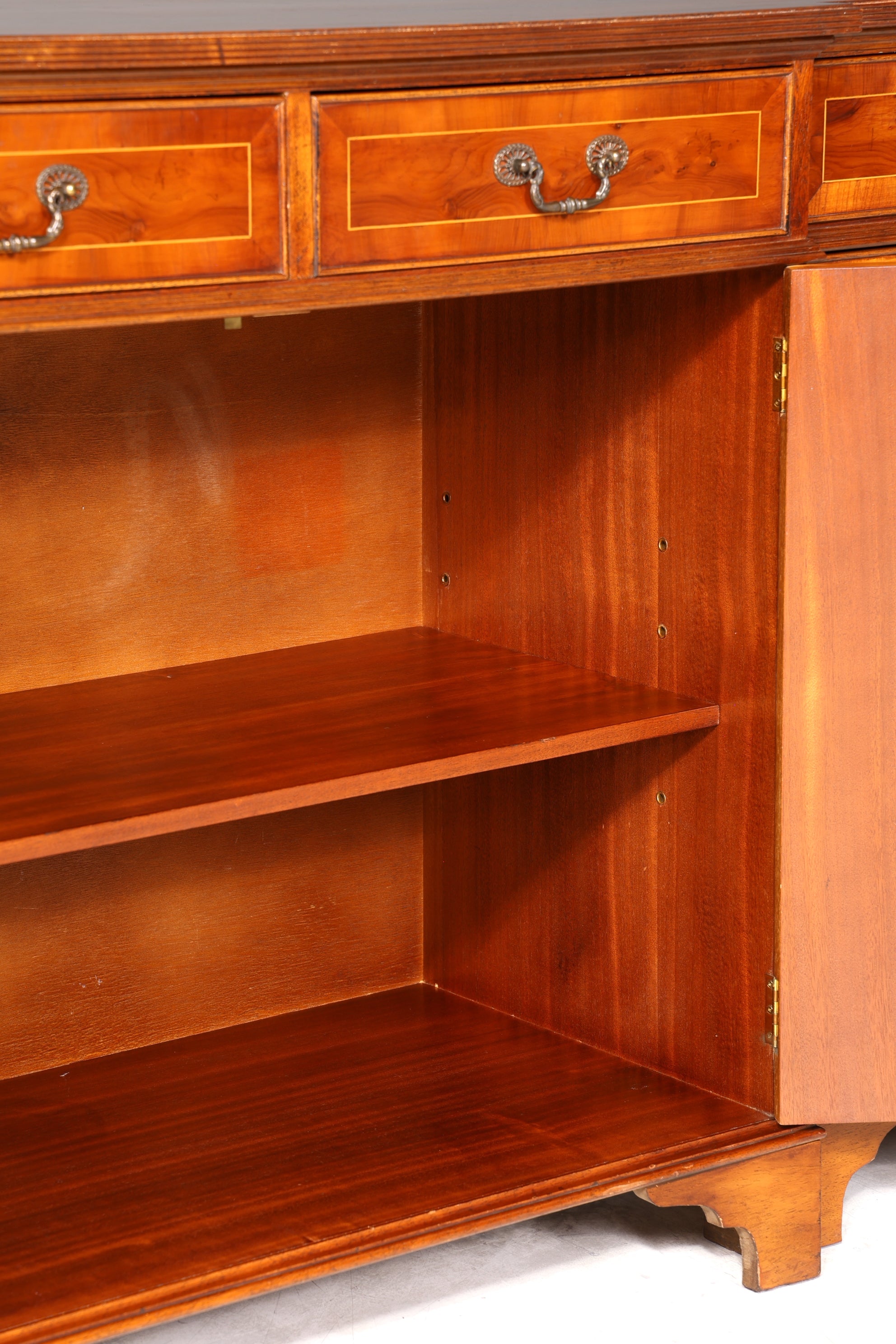 Wunderschönes Englisches Sideboard echt Holz Schrank Antik Stil Buffetschrank Kommode