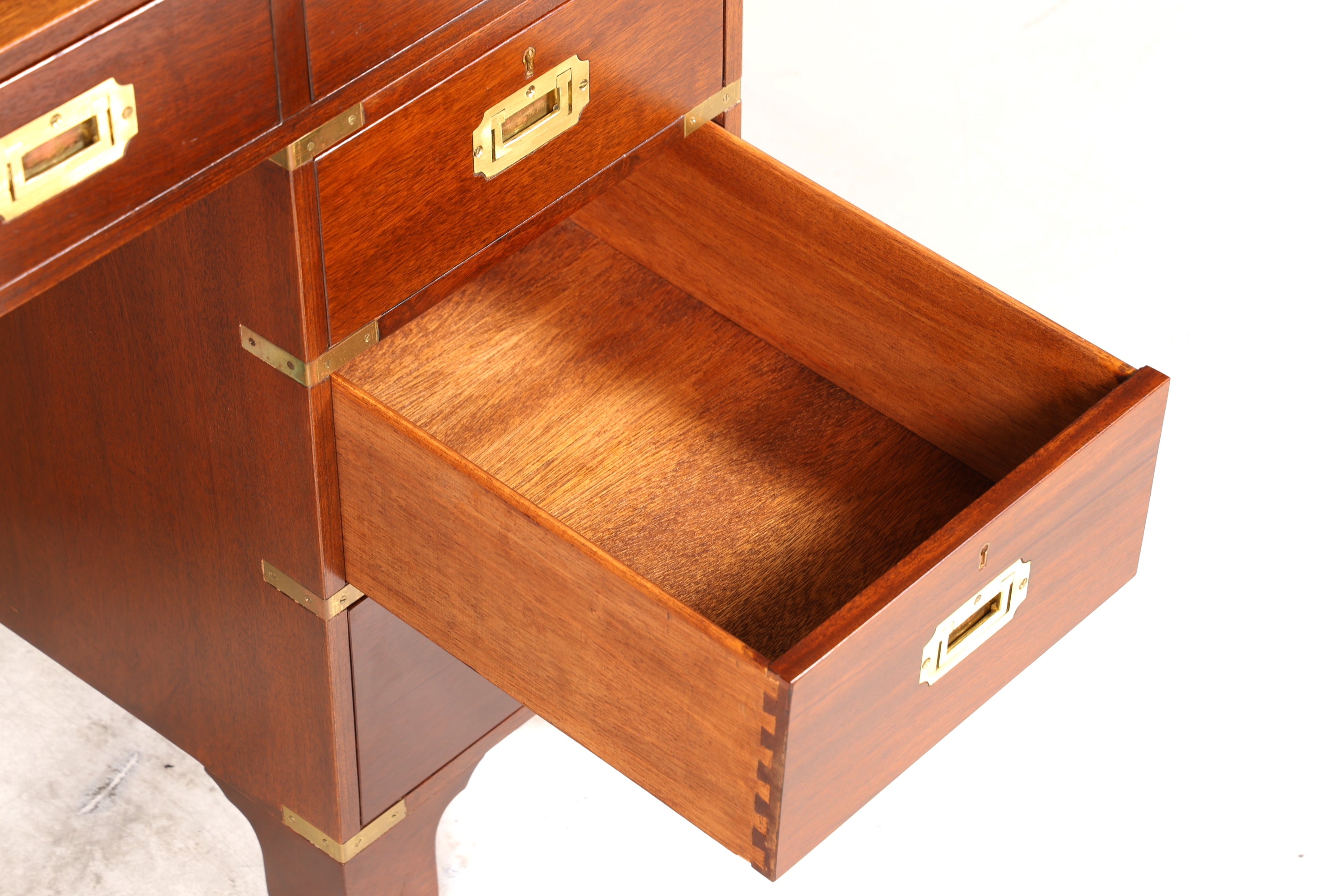 Edler Maritimer Schreibtisch Englischer Military Chest Bürotisch Office Table mit echt Lederauflage