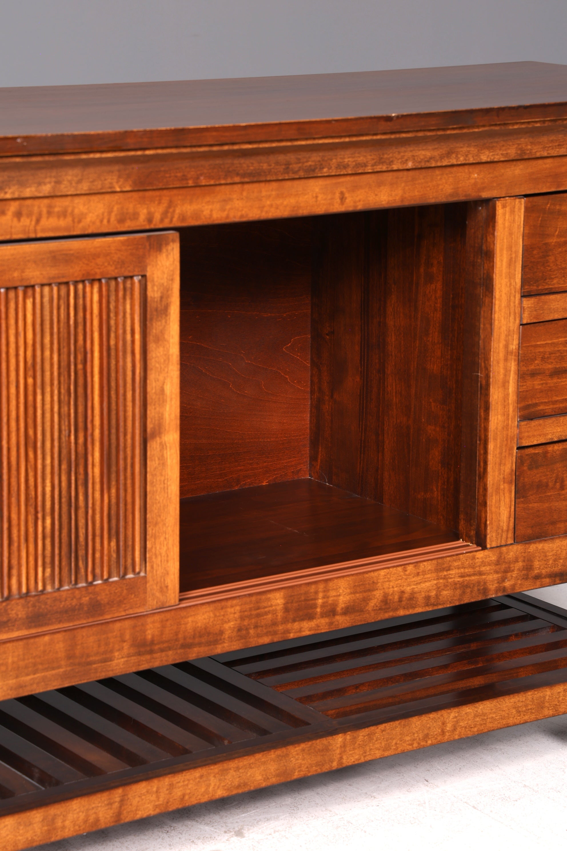 Wunderschönes Kolonial Stil Sideboard Englisch Echt Holz TV Schrank Anrichte Buffet Kommode Vintage