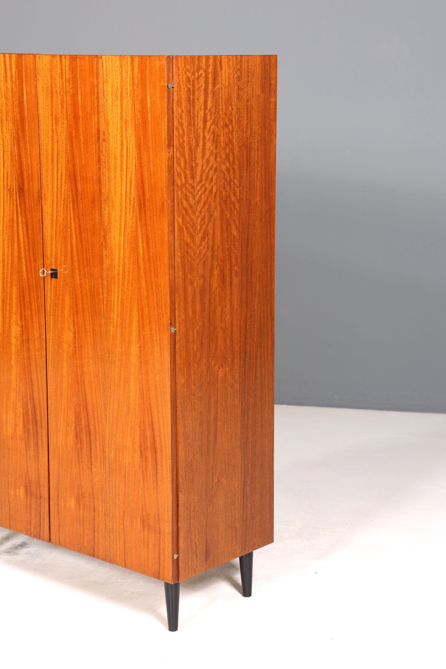 Wunderschöner Mid Century Schrank 60er Jahre Wäscheschrank Aktenschrank Kommode