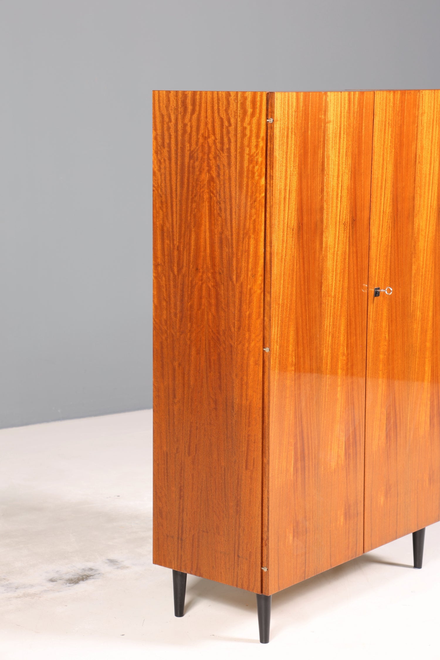 Wunderschöner Mid Century Schrank 60er Jahre Wäscheschrank Aktenschrank Kommode