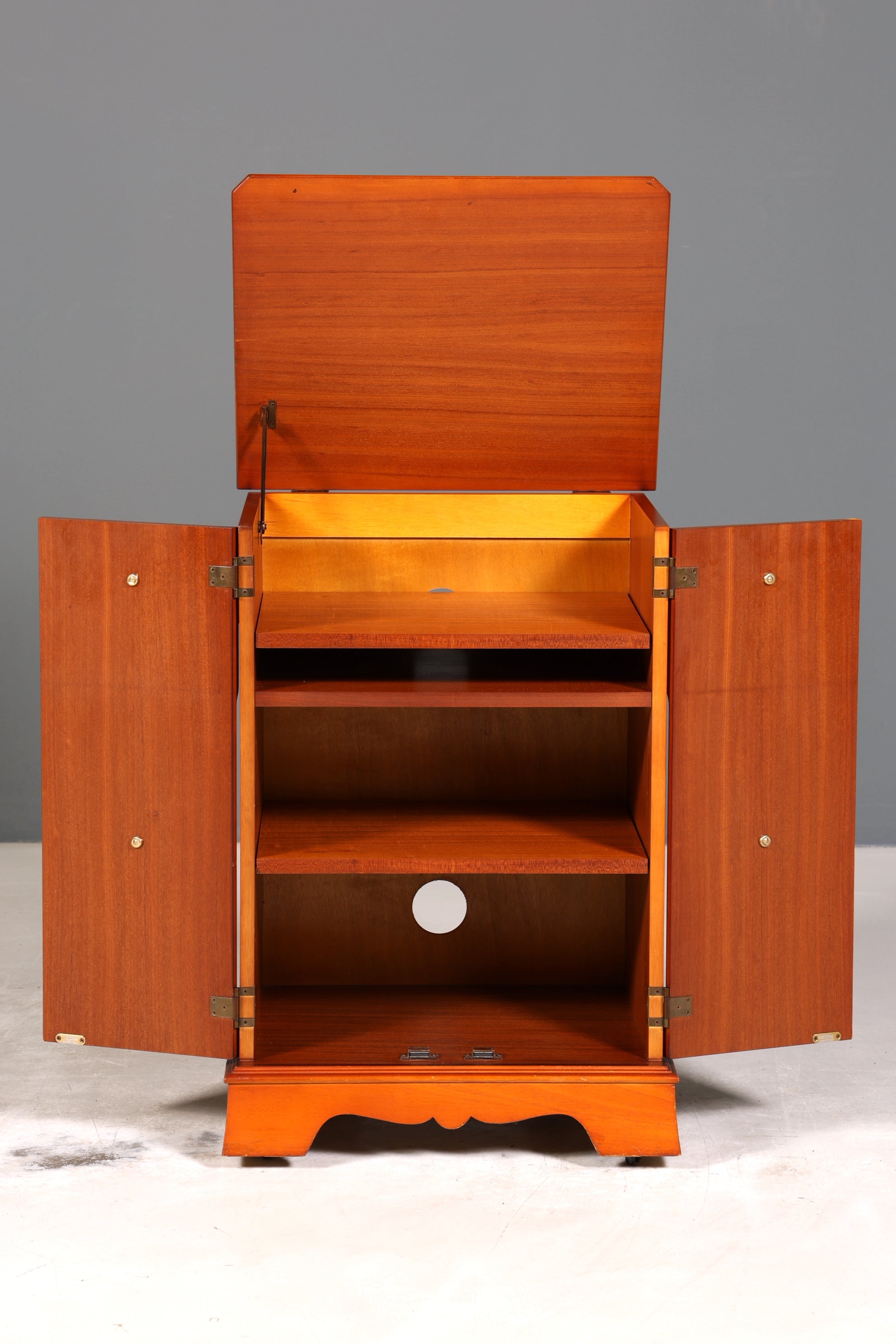 Traumhafter Englischer Schrank echt Holz Hifi Kommode Antik Stil Schallplatten Schrank 60s