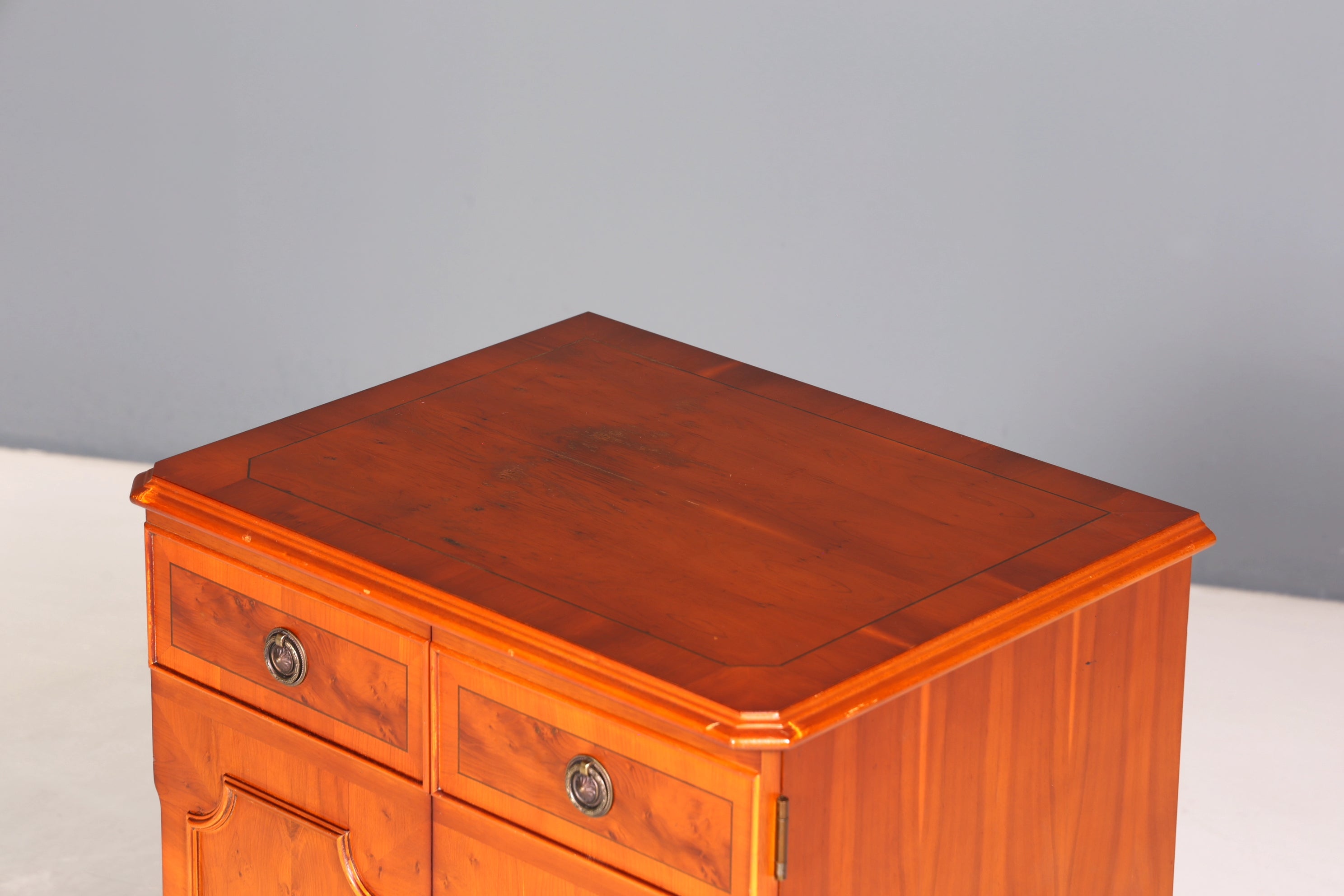 Traumhafter Englischer Schrank echt Holz Hifi Kommode Antik Stil Schallplatten Schrank 60s