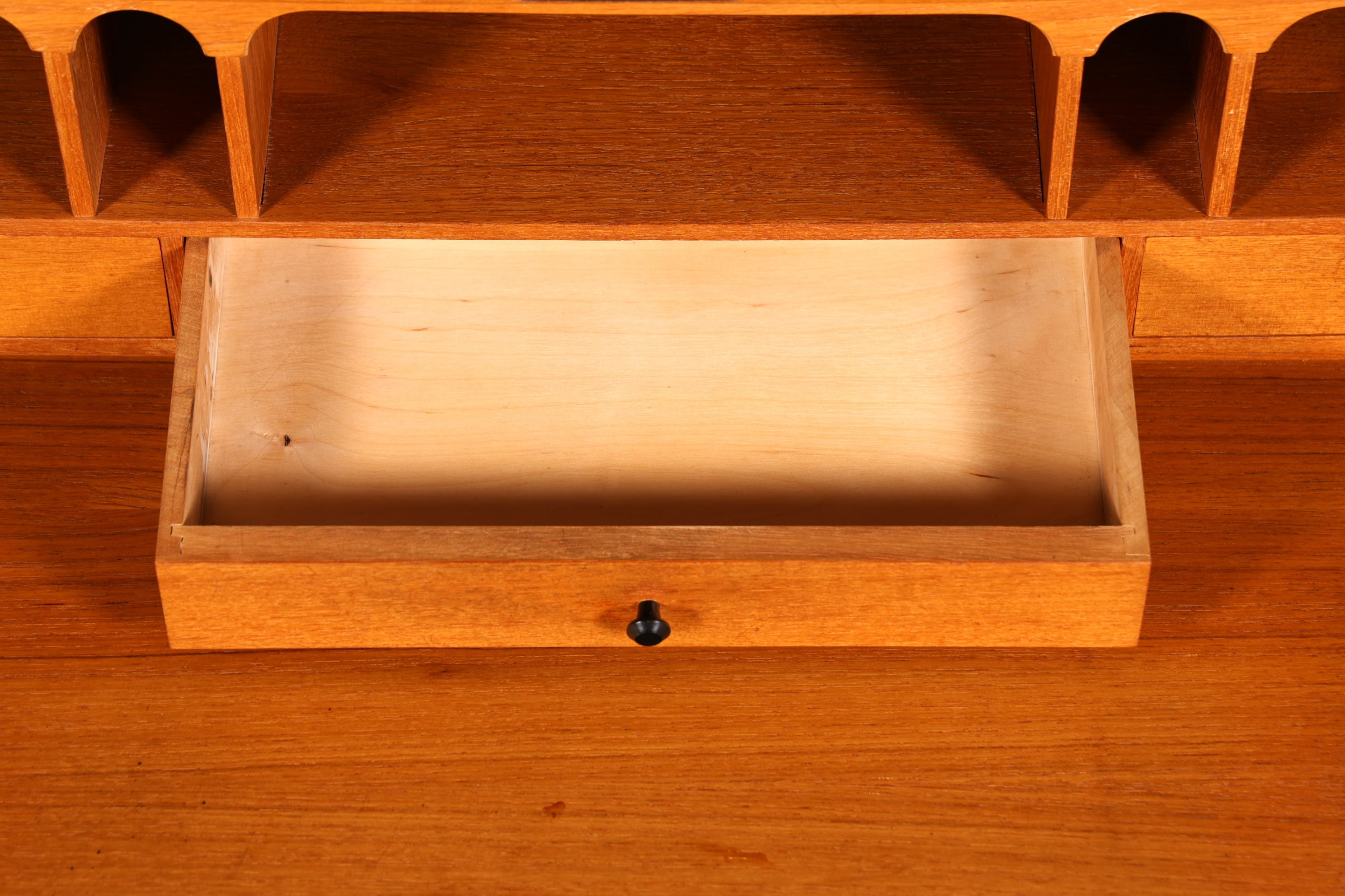 Schlichter Mid Century Rollladen Sekretär von Bröderna Gustafssons Büro Schrank Schreibkommode 60s Schreibmöbel