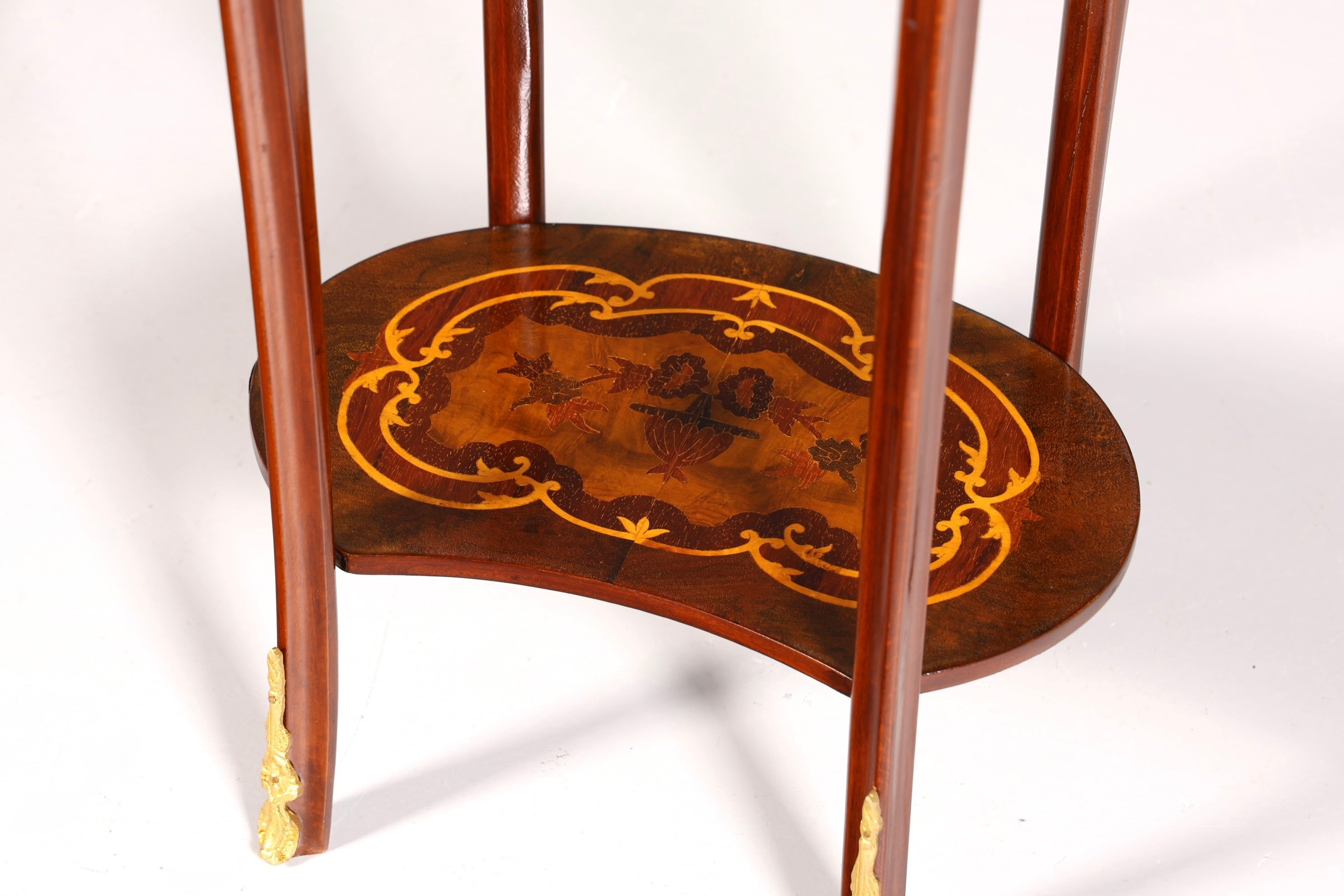 Stilvoller Barock Louis XV Stil Beistelltisch Ablagetisch massiv Kommode Antik Stil