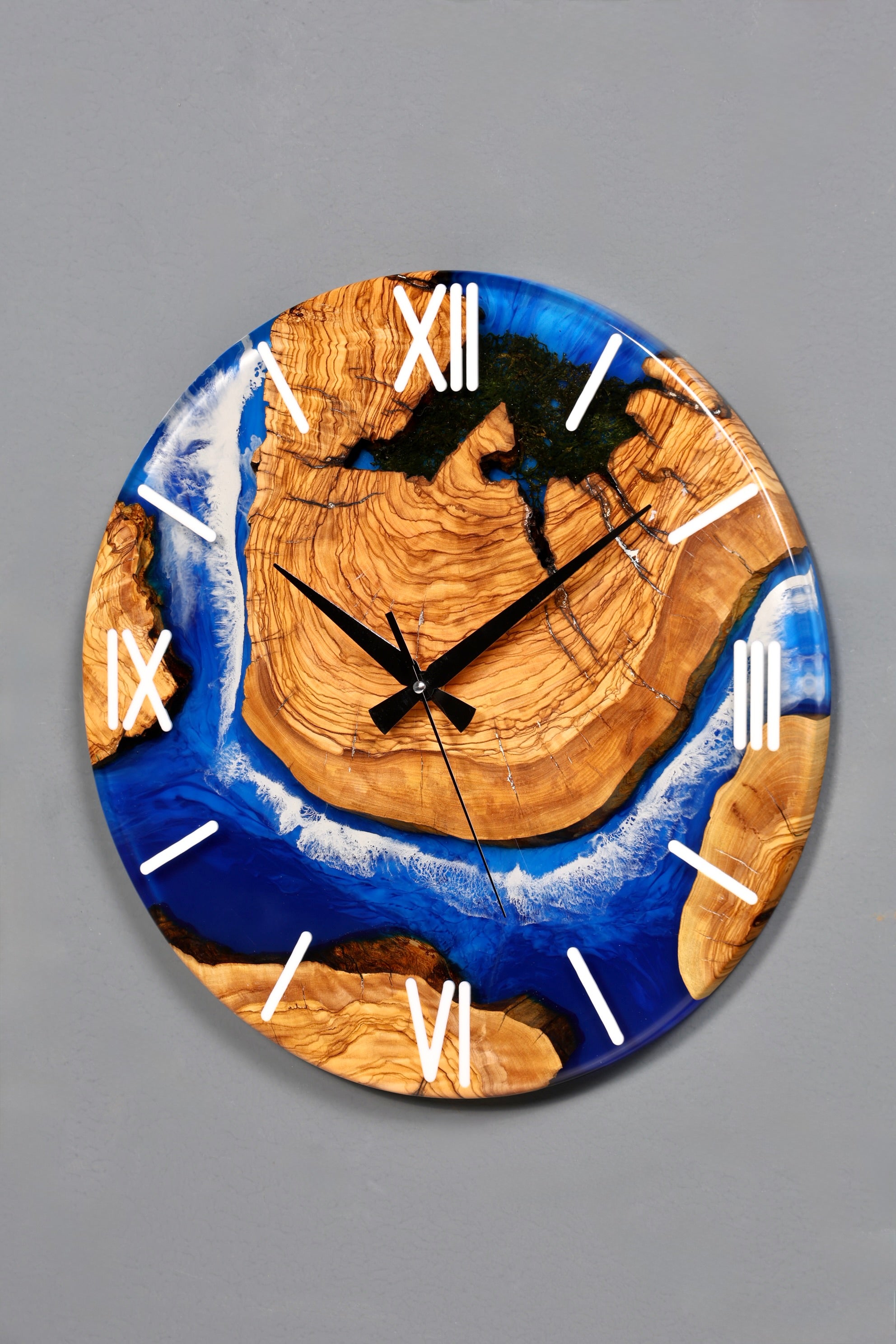Detailverliebte Handgefertigte Epoxidharz Wanduhr Olivenbaum Uhr Epoxy Analog Uhr