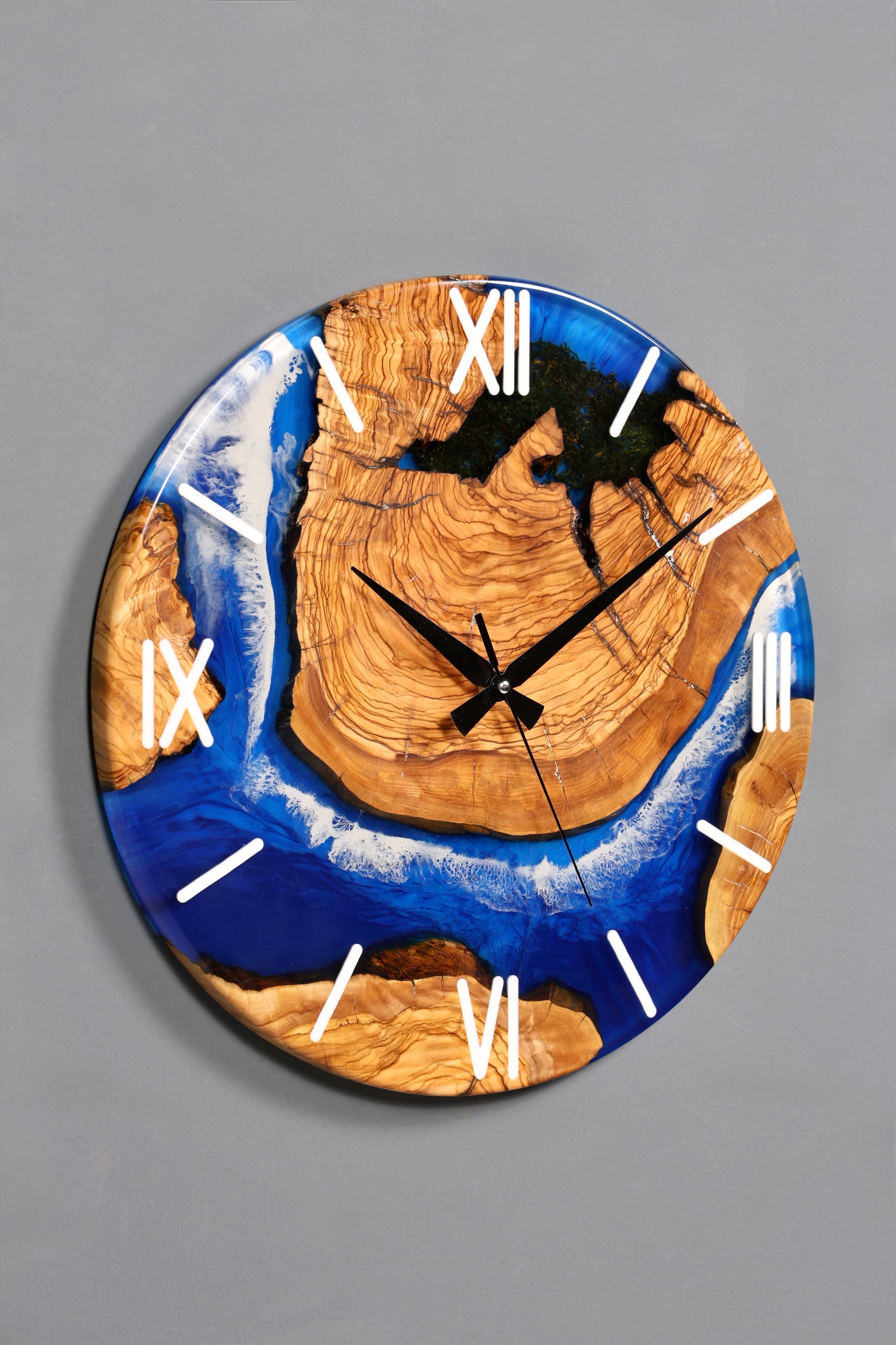 Detailverliebte Handgefertigte Epoxidharz Wanduhr Olivenbaum Uhr Epoxy Analog Uhr