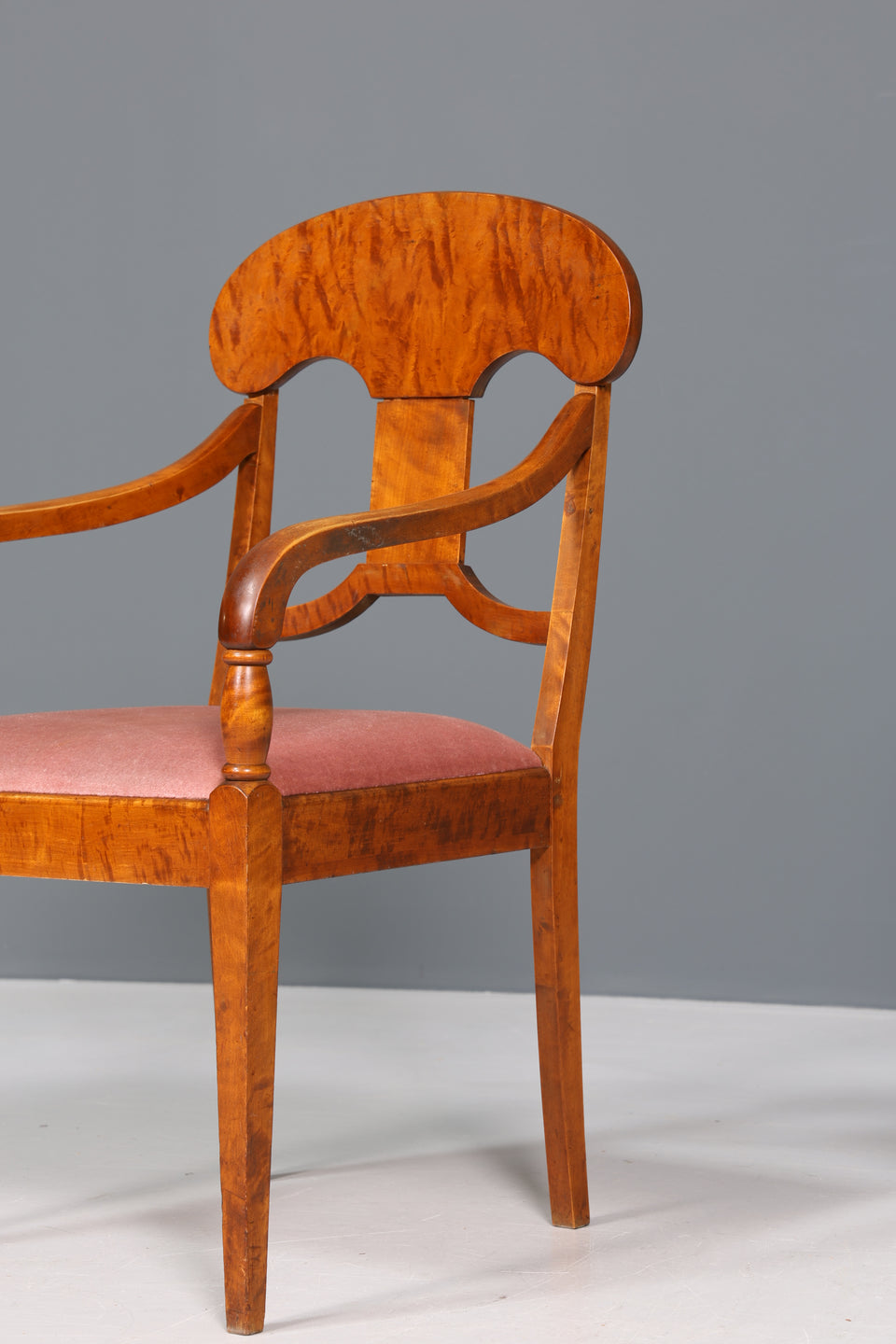 Traumhafter Biedermeier Stuhl Antik Sekretär Armlehnstuhl echt Holz Küchenstuhl 1 von 2
