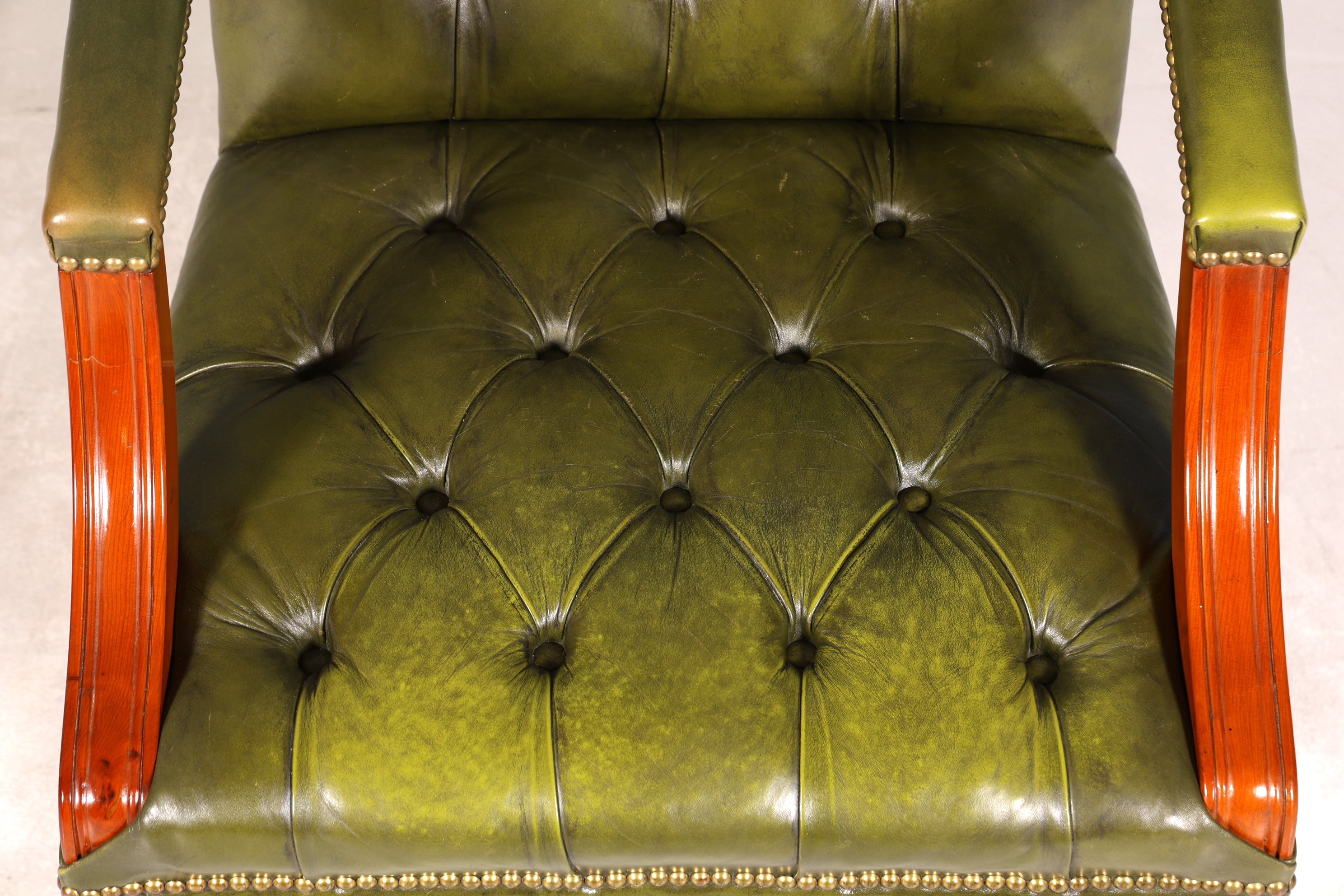 Edler Original Chesterfield Sessel Englisch Leder Herrensessel UK Armlehnsessel