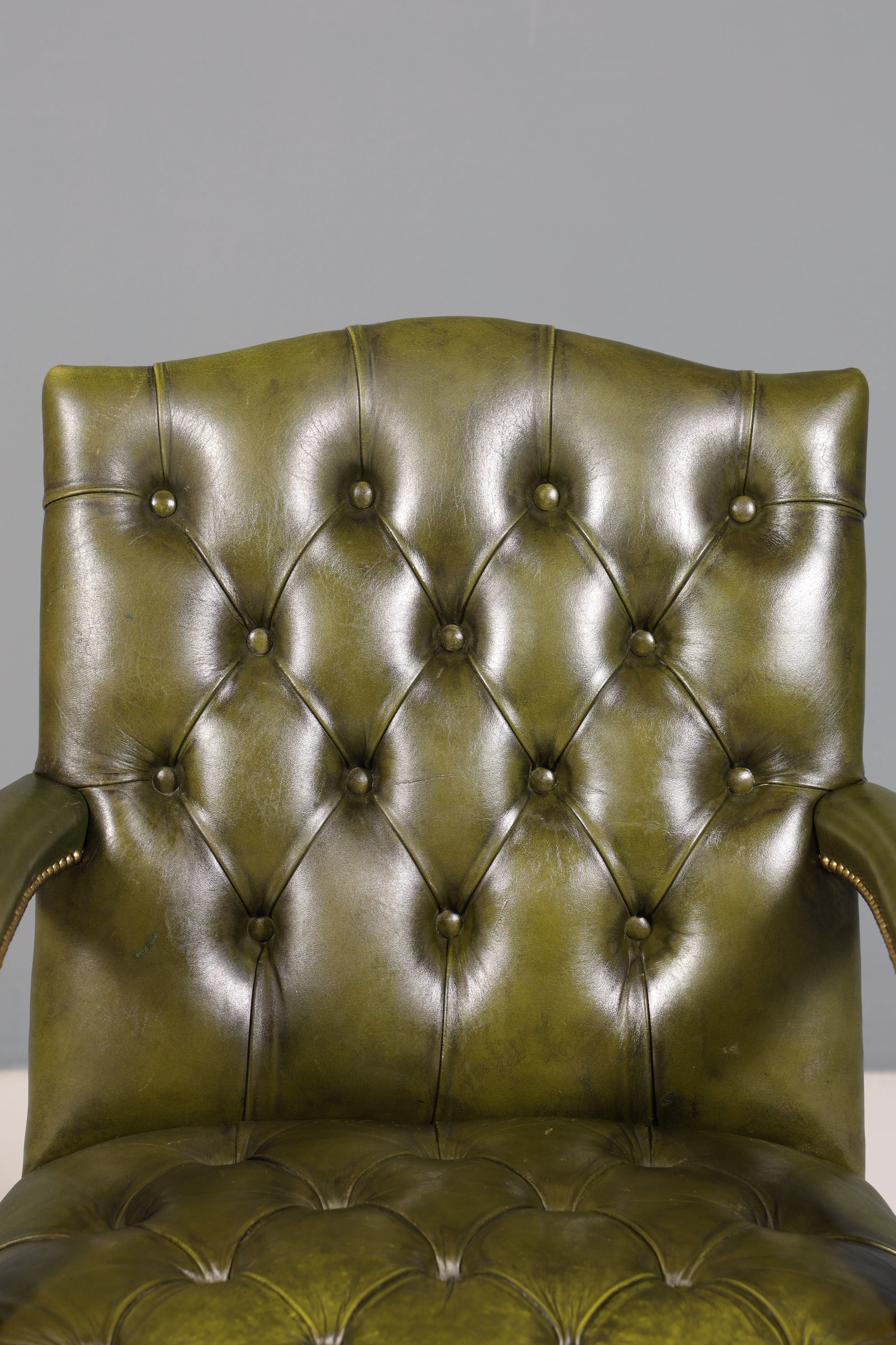 Edler Original Chesterfield Sessel Englisch Leder Herrensessel UK Armlehnsessel