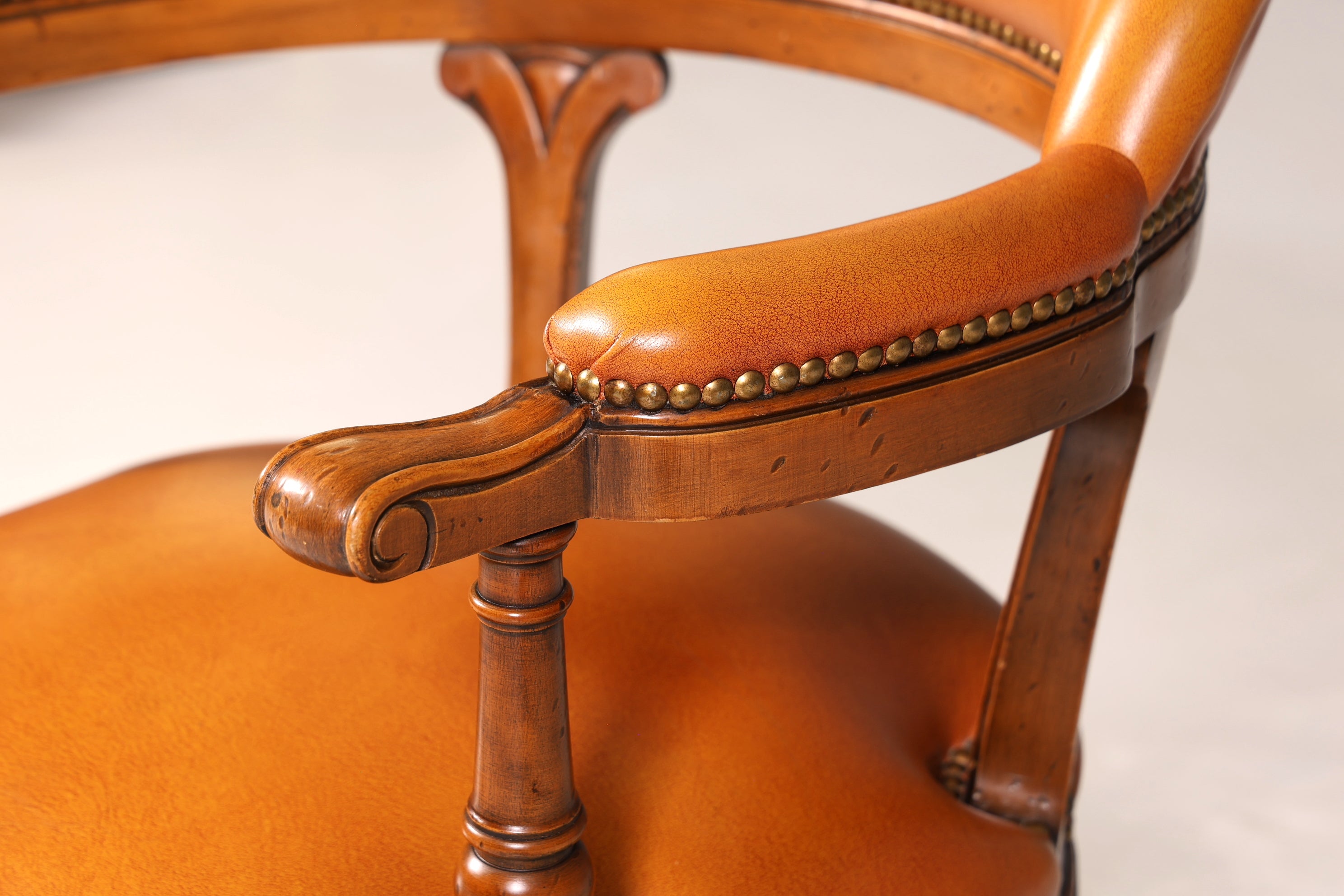 Wunderschöner Englischer Bürostuhl Captain Chair Englisch Cognac echt Leder Sessel Bürosessel