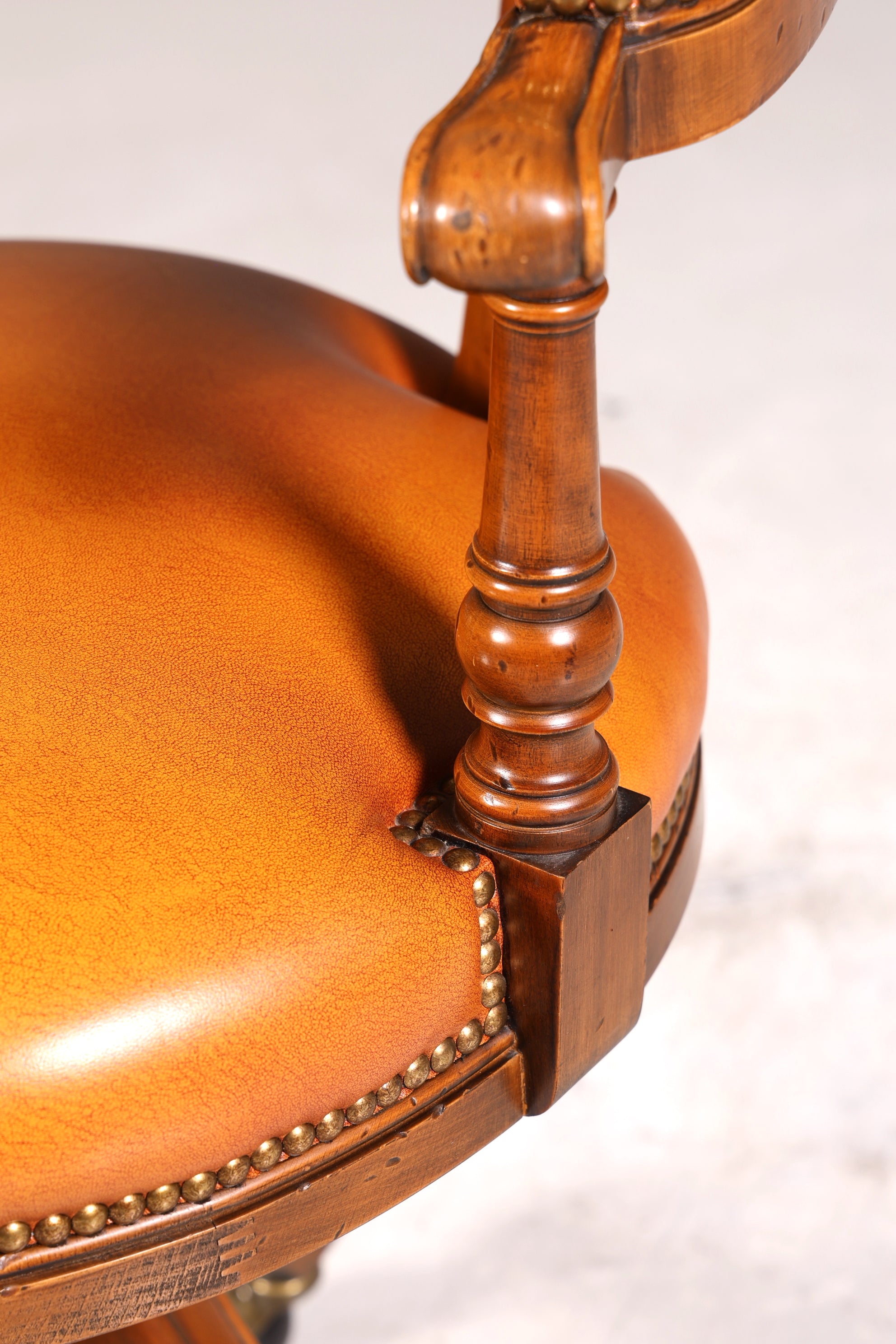Wunderschöner Englischer Bürostuhl Captain Chair Englisch Cognac echt Leder Sessel Bürosessel