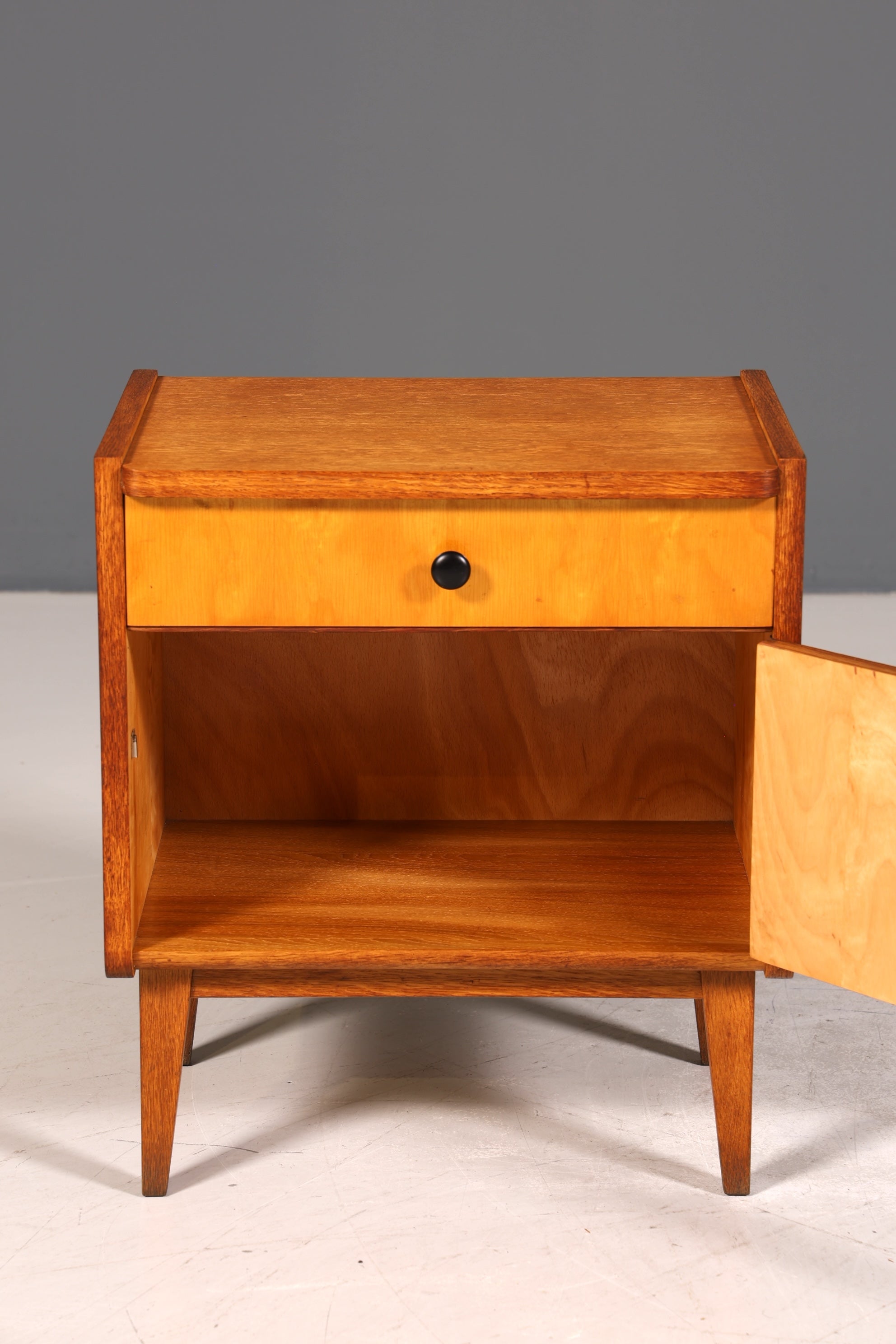 Schlichte Mid Century Kommode Vintage Nachttisch 60s Schubladenkommode 2 von 2