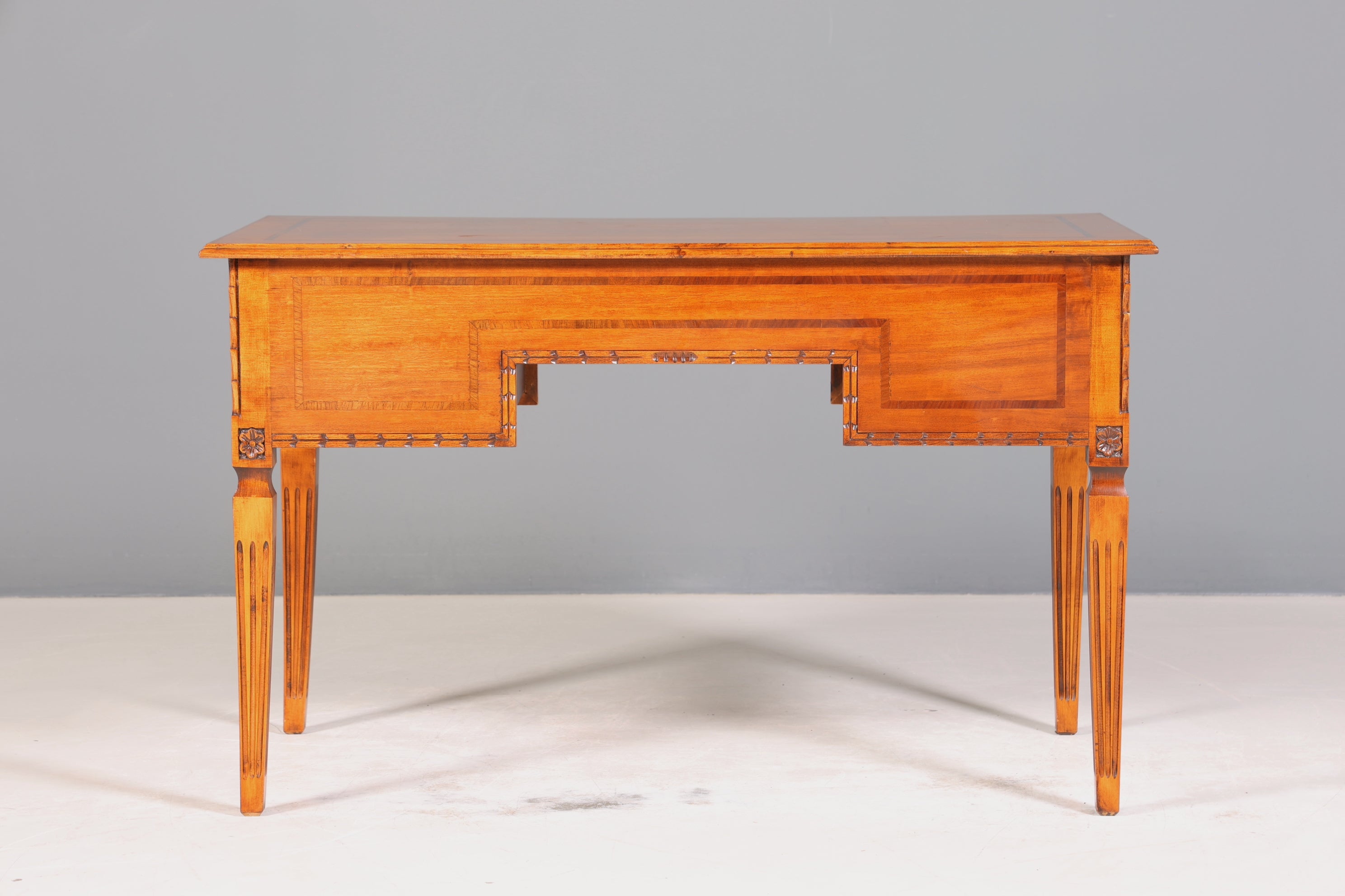Traumhafter Schreibtisch im Barock Stil Bürotisch echt Holz Antik 60s Office Desk