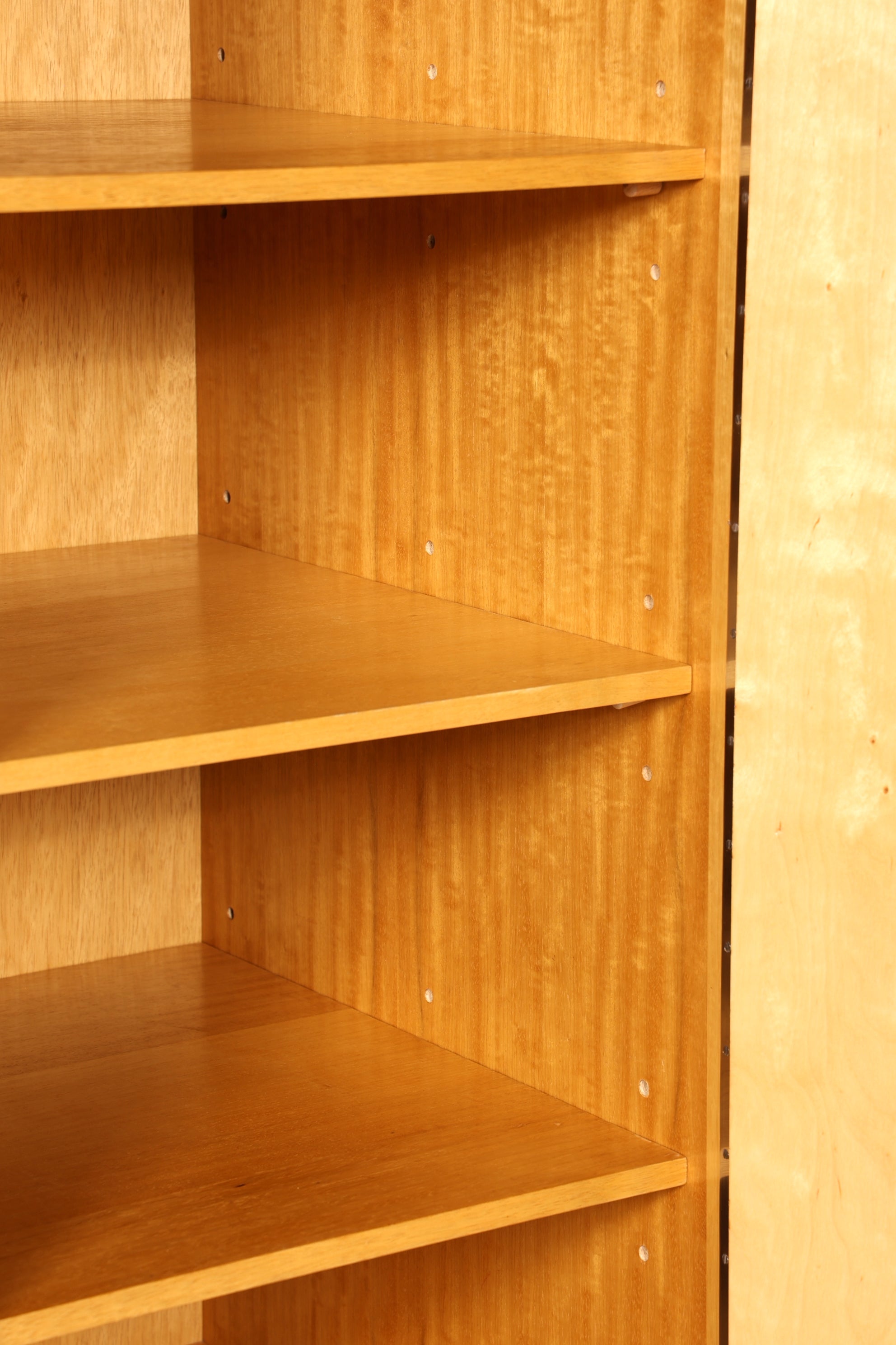 E833 Finish Traumhafter Mid Century Kleiderschrank Vintage Schrank Retro Wäscheschrank