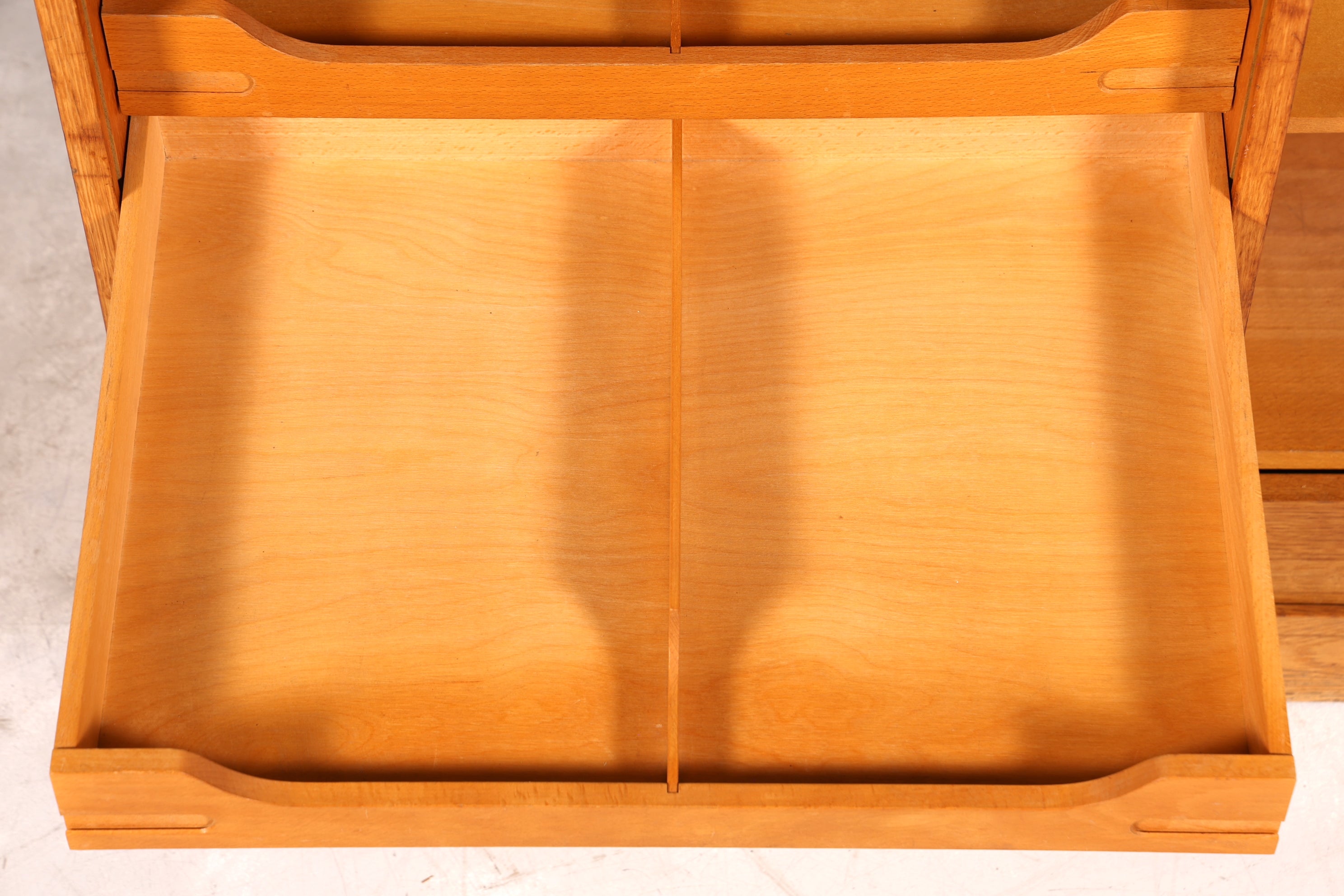 E835 Finish Schlichter Mid Century Rollladenschrank Bauhaus Apothekerschrank Art Deco Büro Aktenschrank