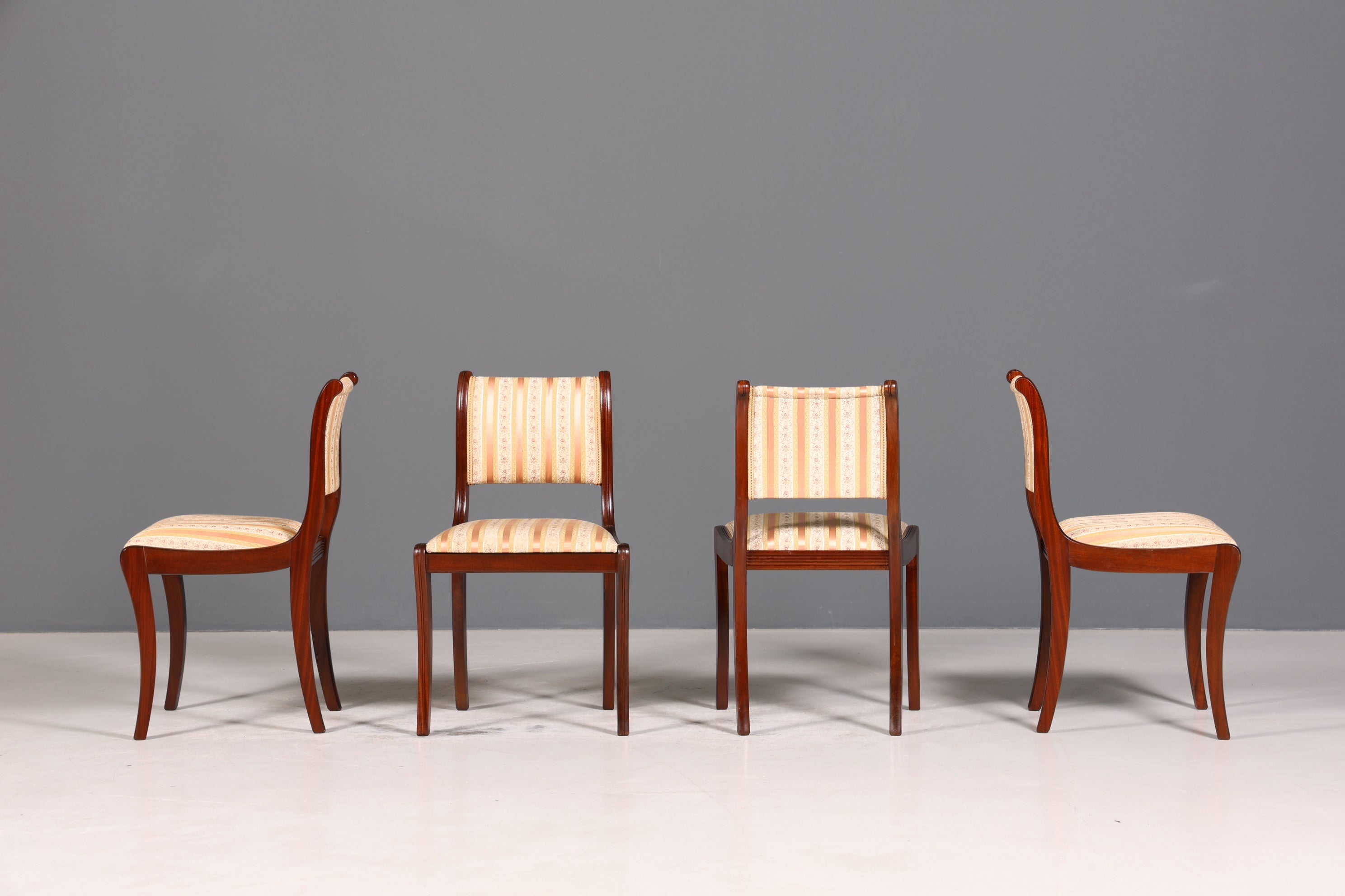 4x Stilvolle Englische Stühle Englisch Dining Chairs Antik 60er Jahre Küchenstühle Stuhlset