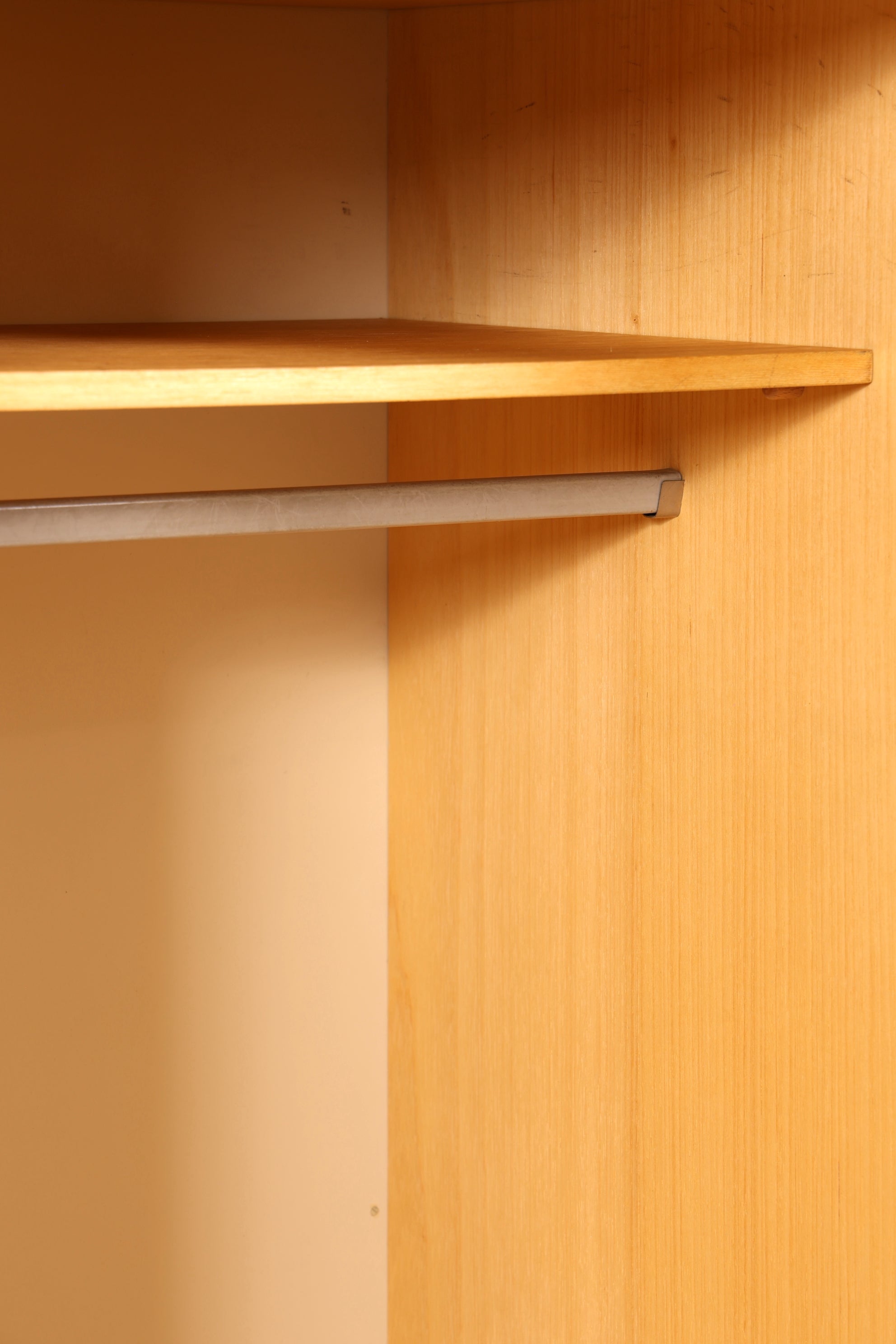 Traumhafter Mid Century Kleiderschrank Vintage Schrank Retro Wäscheschrank