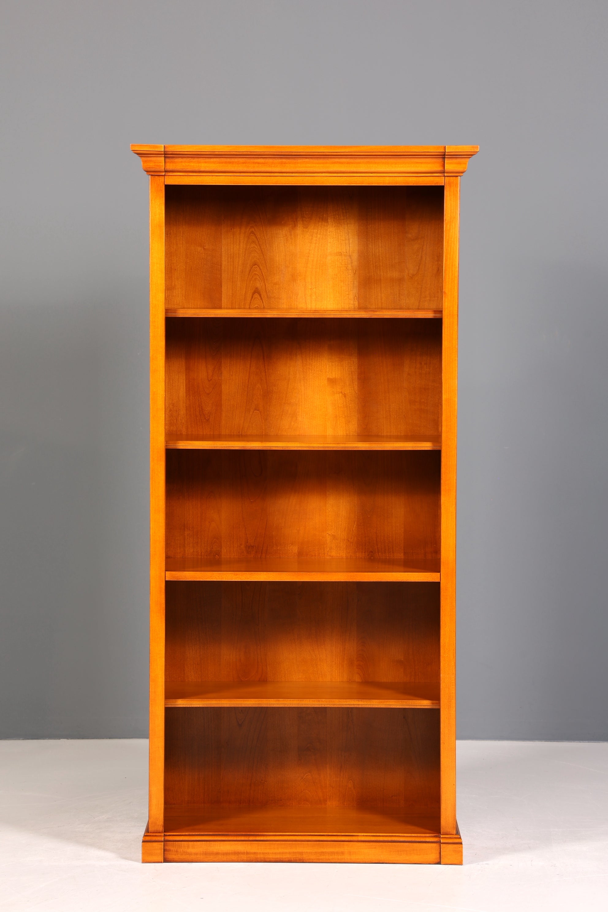 Traumhaftes Original Selva Bücherregal Antik Stil massiv Holz Regal Schrank Bibliothek