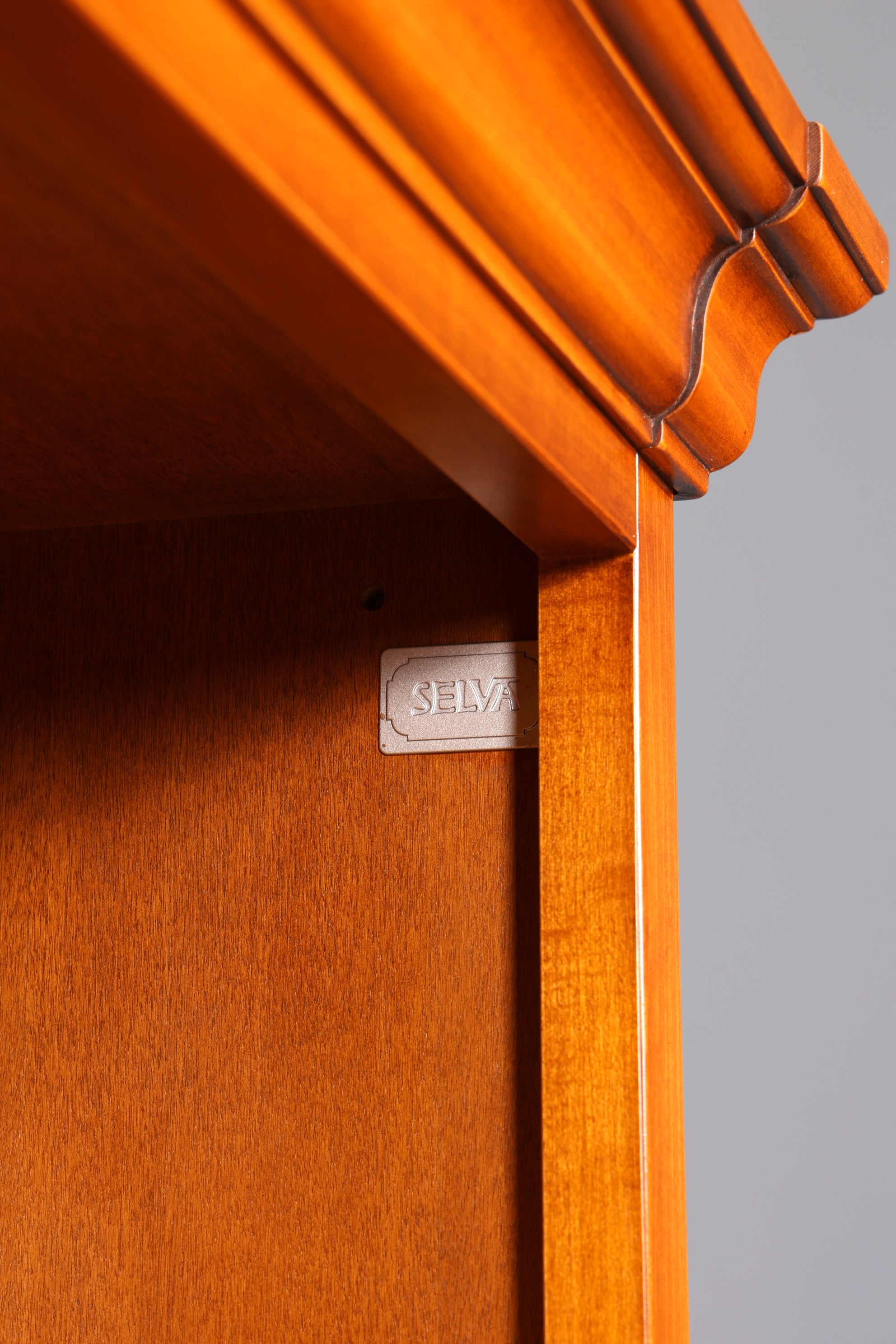 Traumhaftes Original Selva Bücherregal Antik Stil massiv Holz Regal Schrank Bibliothek