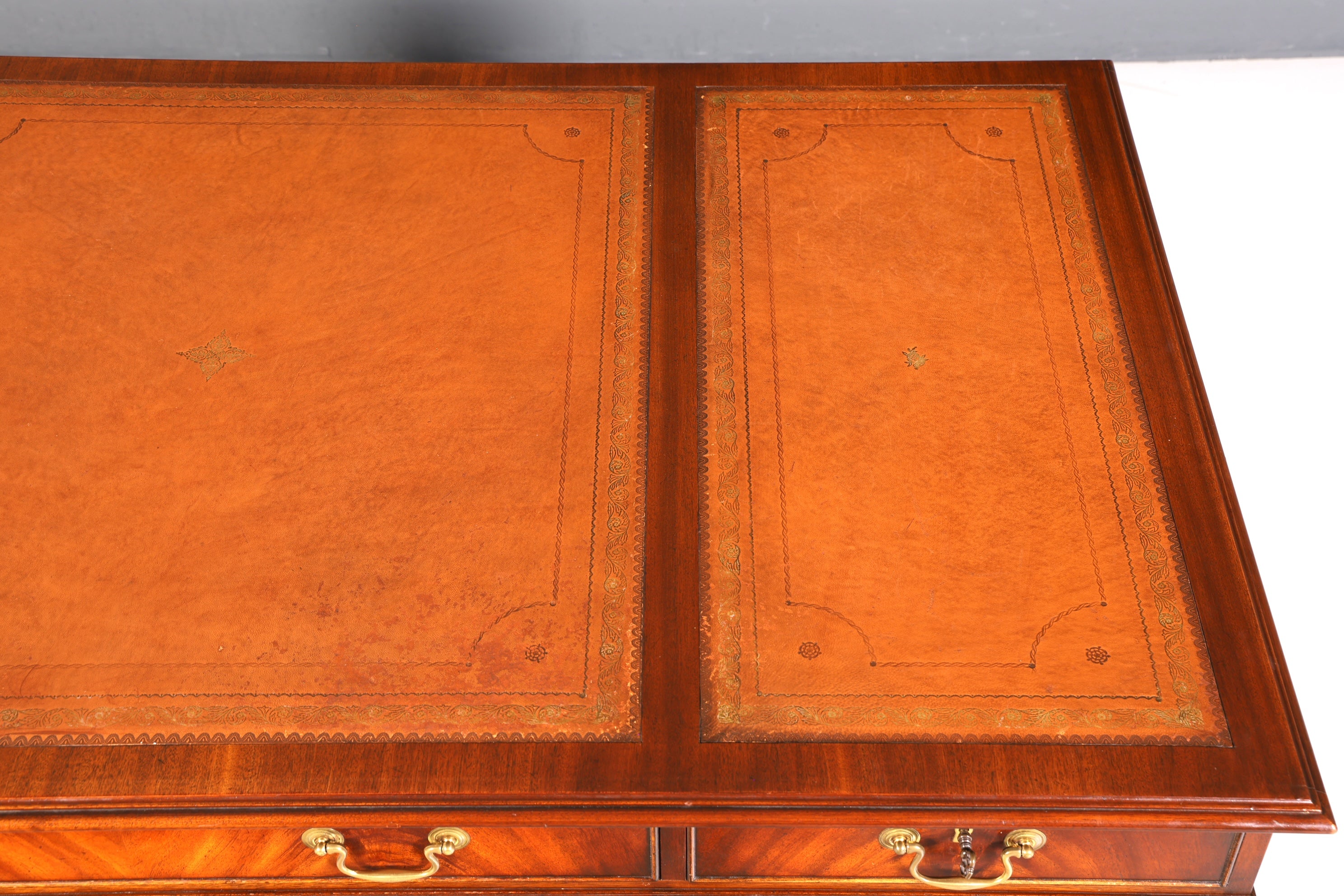 Wunderschöner Englischer Schreibtisch echt Lederauflage Bürotisch Mahagoni Antik Stil Office Desk