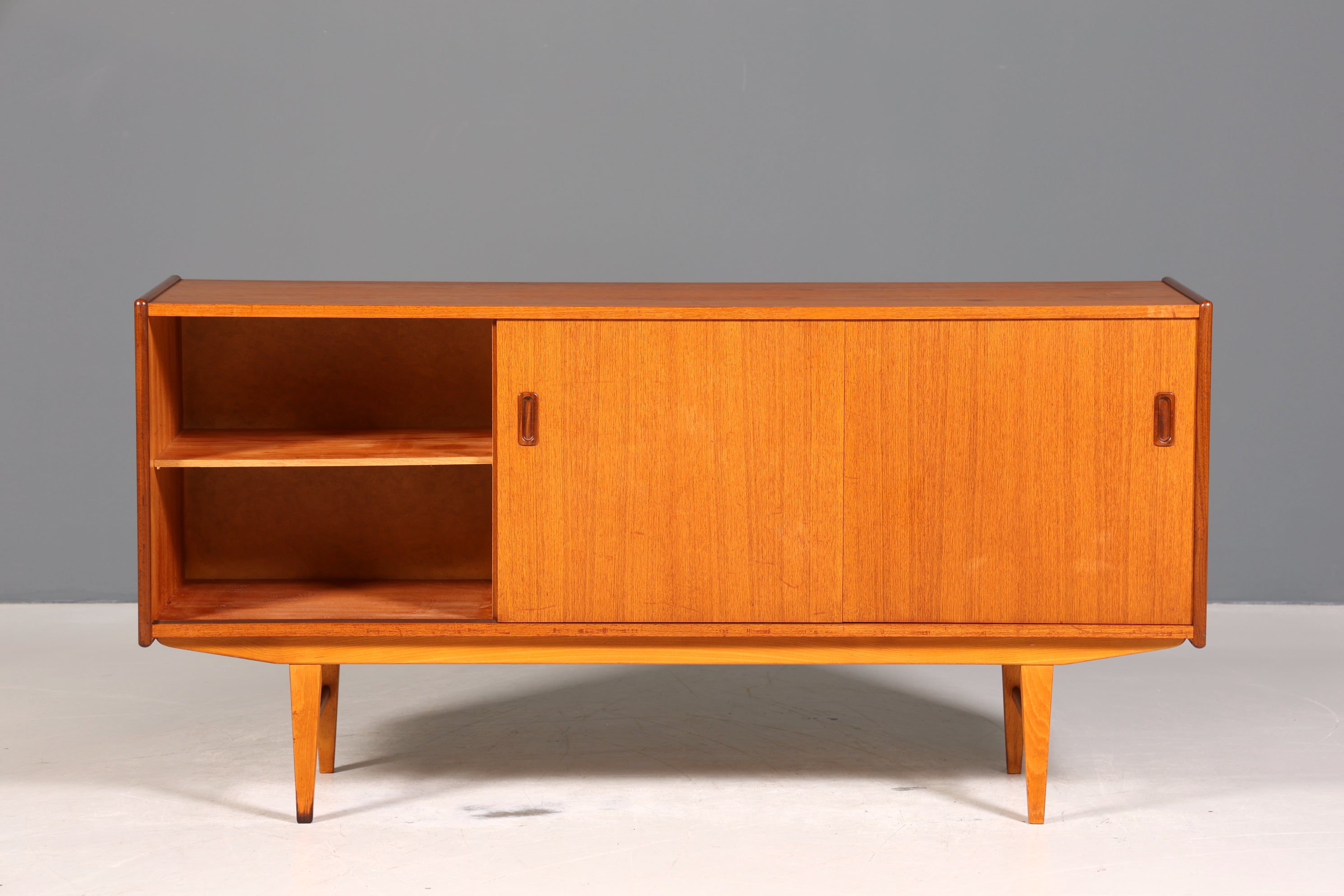 Traumhaftes Mid Century Sideboard Vintage Schrank Schiebetür Kommode TV Schrank 60s