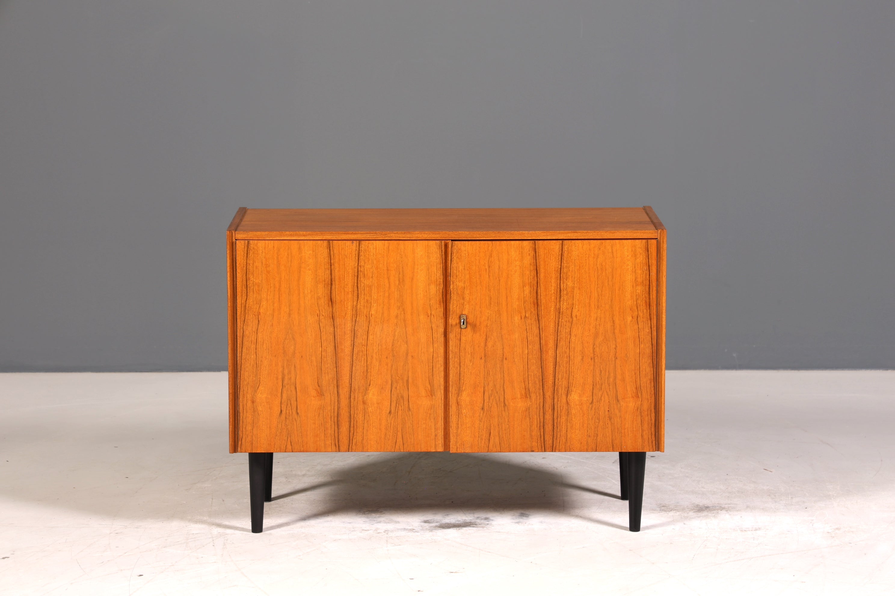 E860 Finish Wunderschöne Mid Century Kommode Vintage Schrank Retro Flur Kommode 60s Regal Sideboard