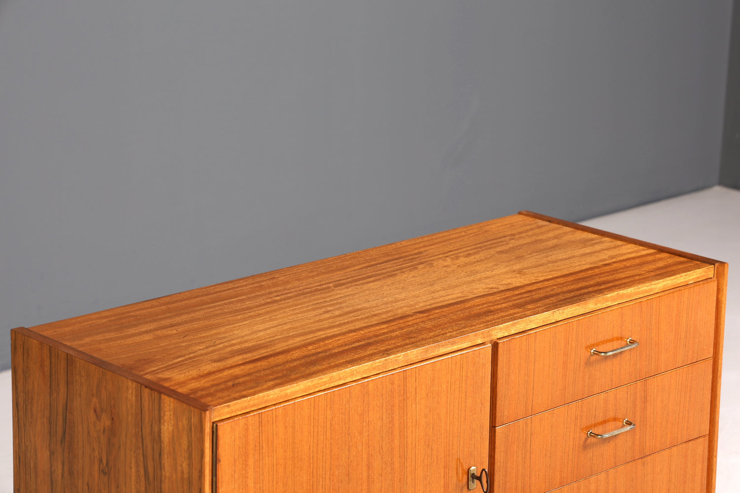 E861 Finish Wunderschöne Mid Century Kommode Vintage Schrank Retro Flur Kommode 60s Regal Sideboard