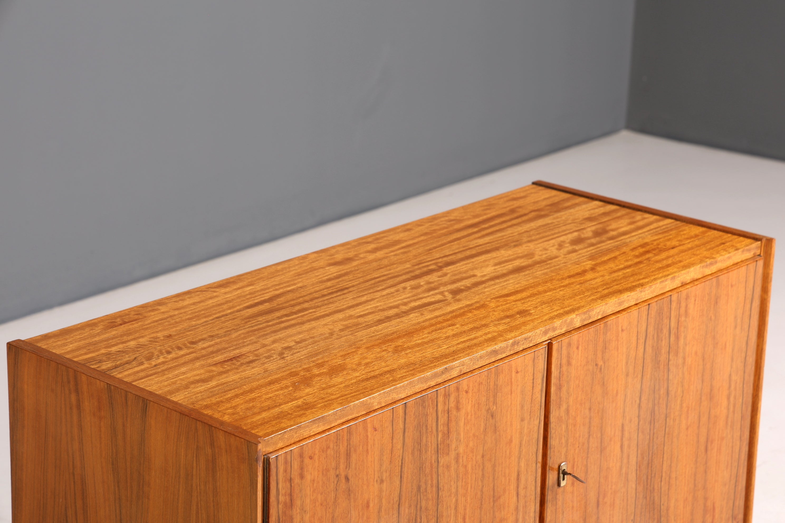 E863 Finish Wunderschöne Mid Century Kommode Vintage Schrank Retro Flur Kommode 60s Regal Sideboard