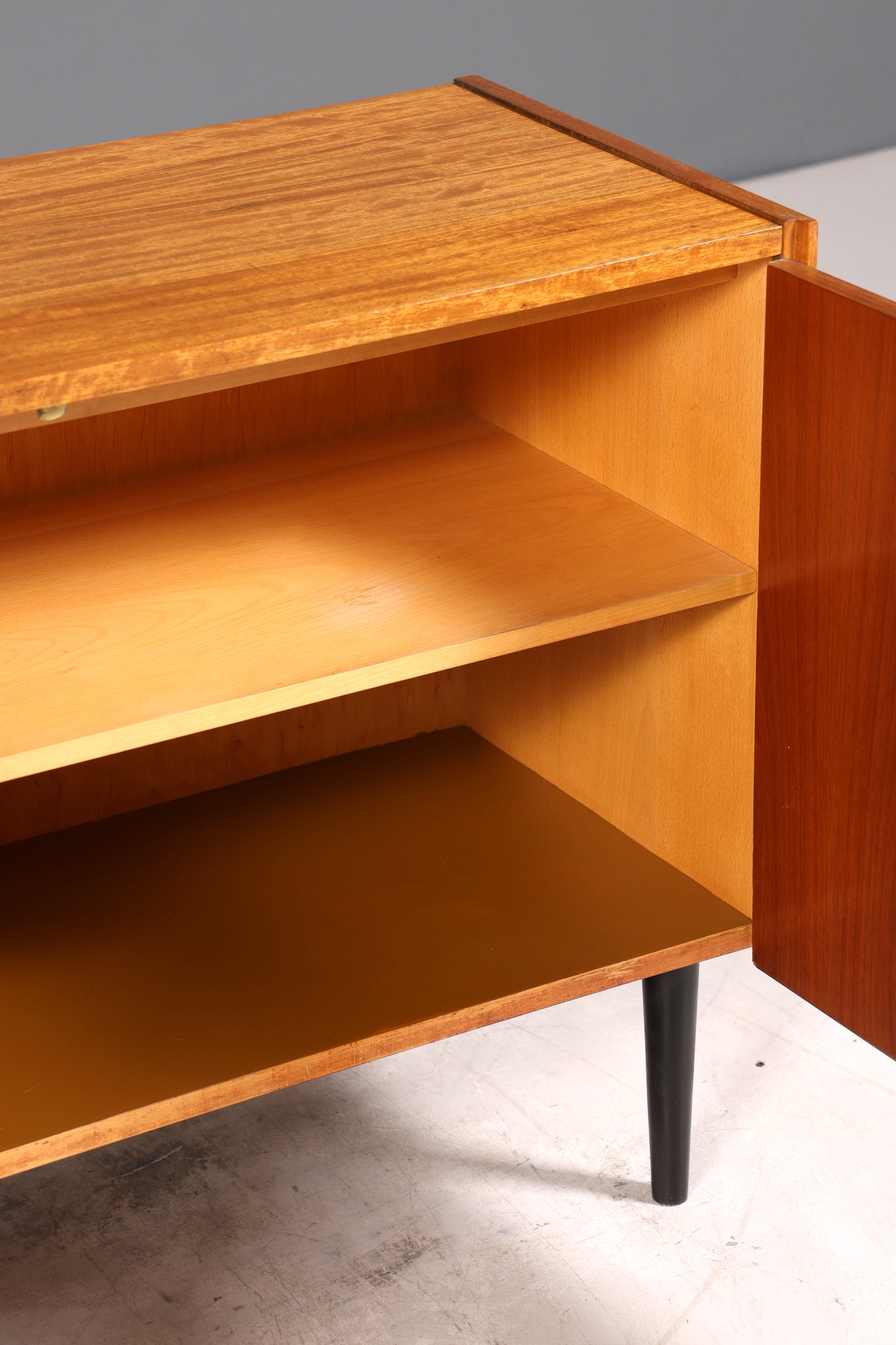 E863 Finish Wunderschöne Mid Century Kommode Vintage Schrank Retro Flur Kommode 60s Regal Sideboard