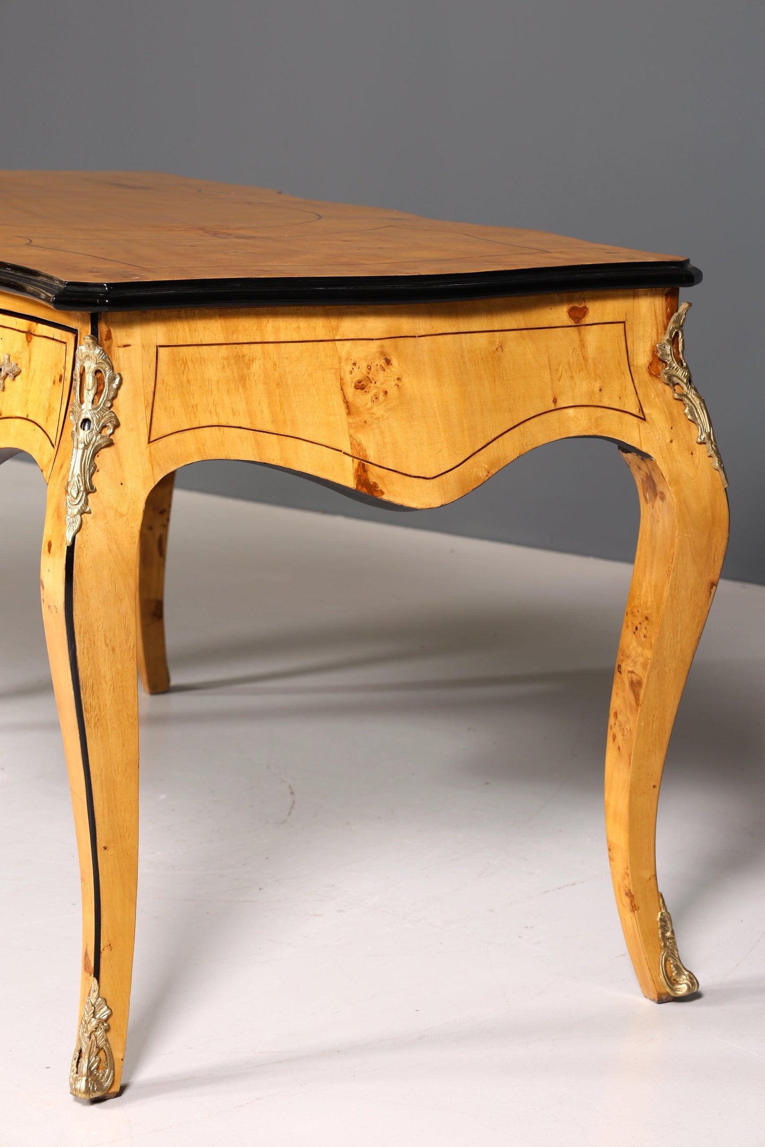 Eleganter Schreibtisch im Biedermeier Stil Bürotisch Birke Office Desk