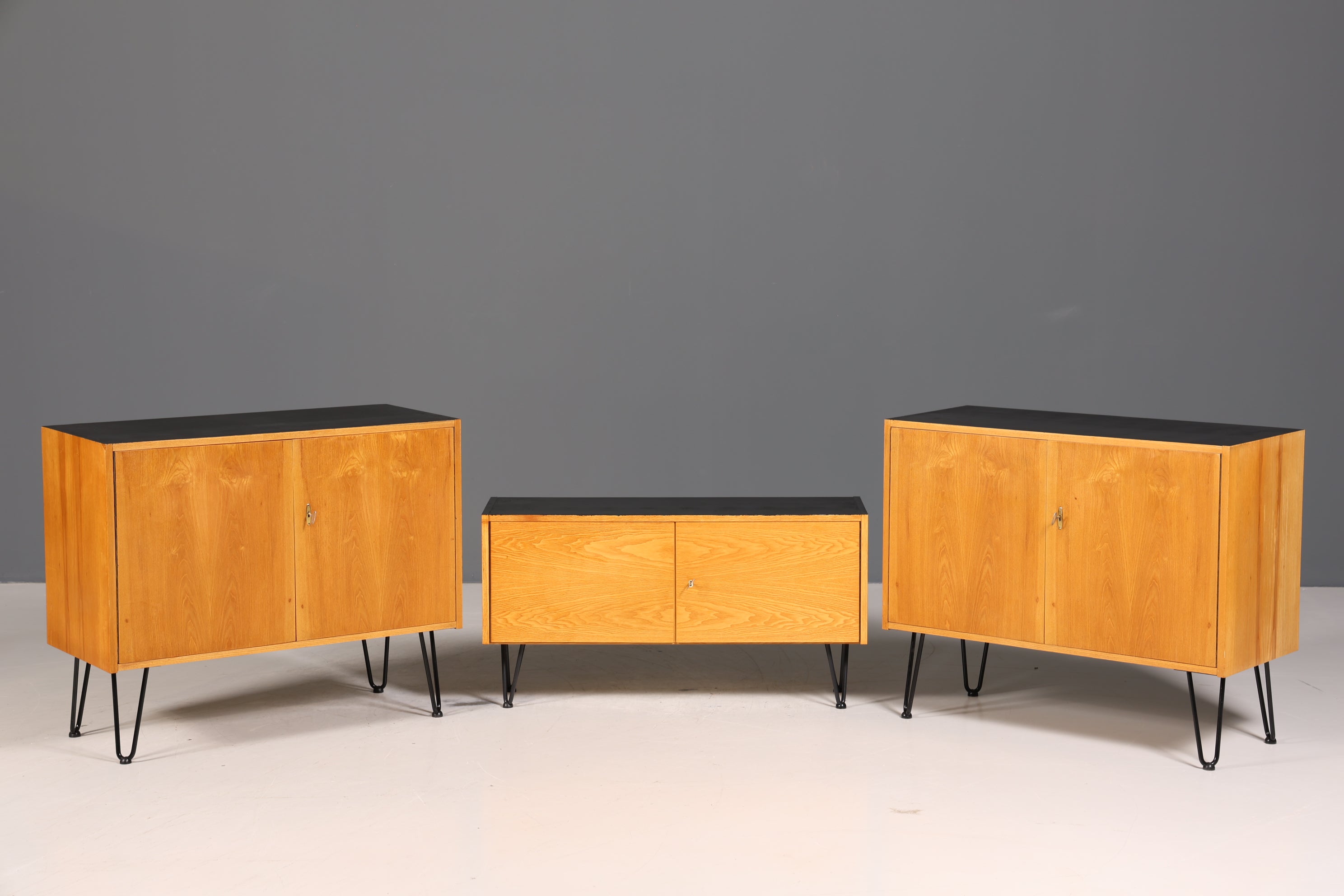 Traumhafter Hellerau Schrank Mid Century Kommode Vintage Sideboard Retro Regal 1 von 2