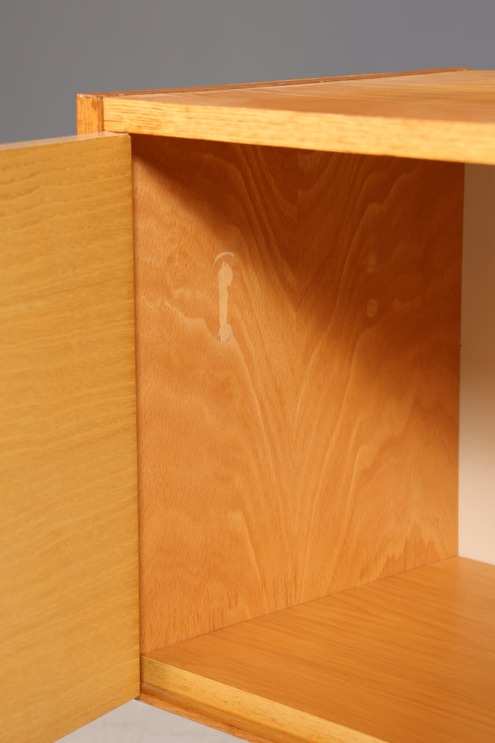 Stilvoller Original Hellerau Schrank Joachim Nebelung 430 Bauhaus Sideboard Retro Kommode 2 von 4
