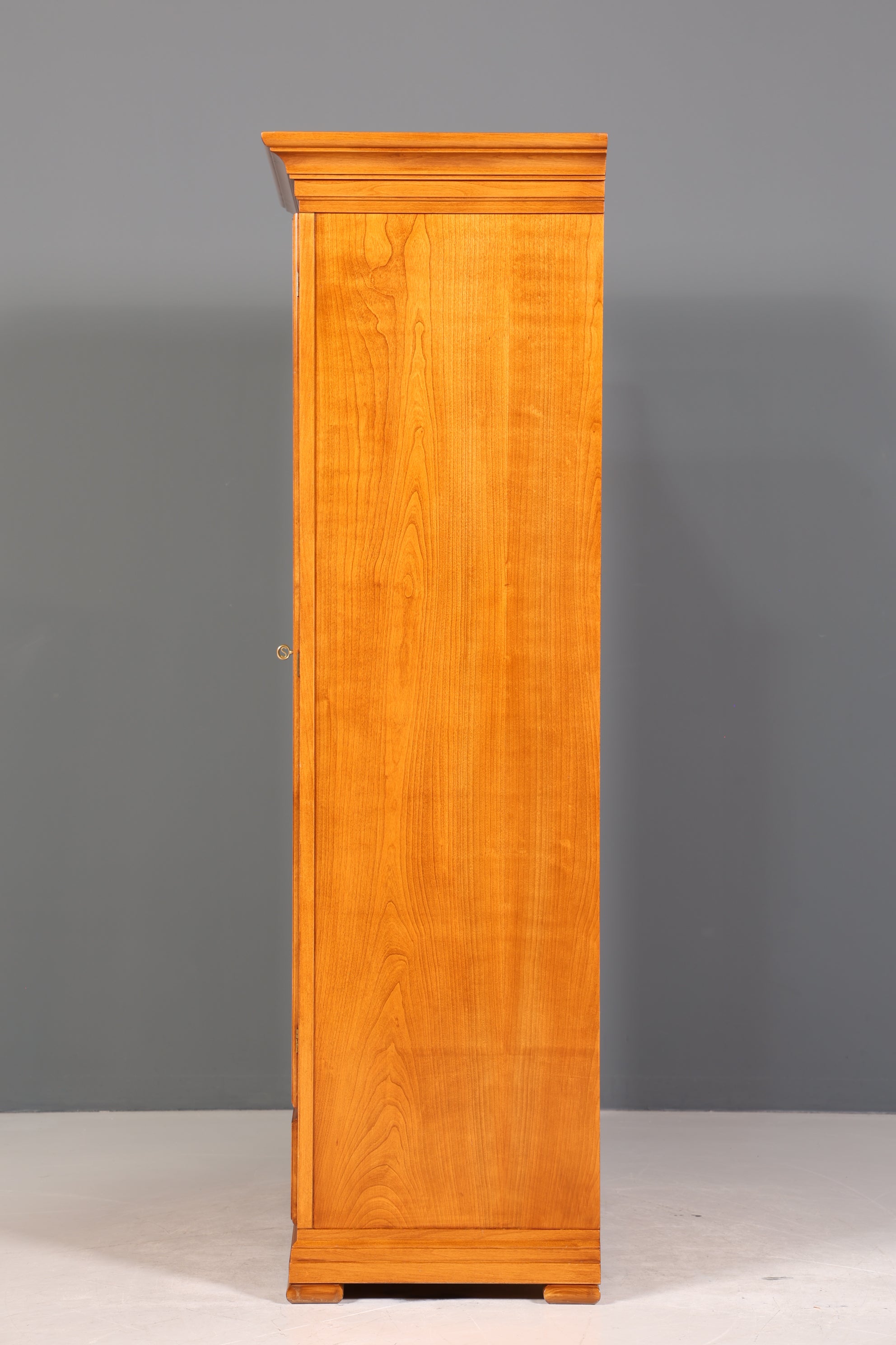 Traumhafter Original Selva Schrank Antik Stil massiv Holz Dielenschrank Villa Borghese Kleiderschrank Wäscheschrank