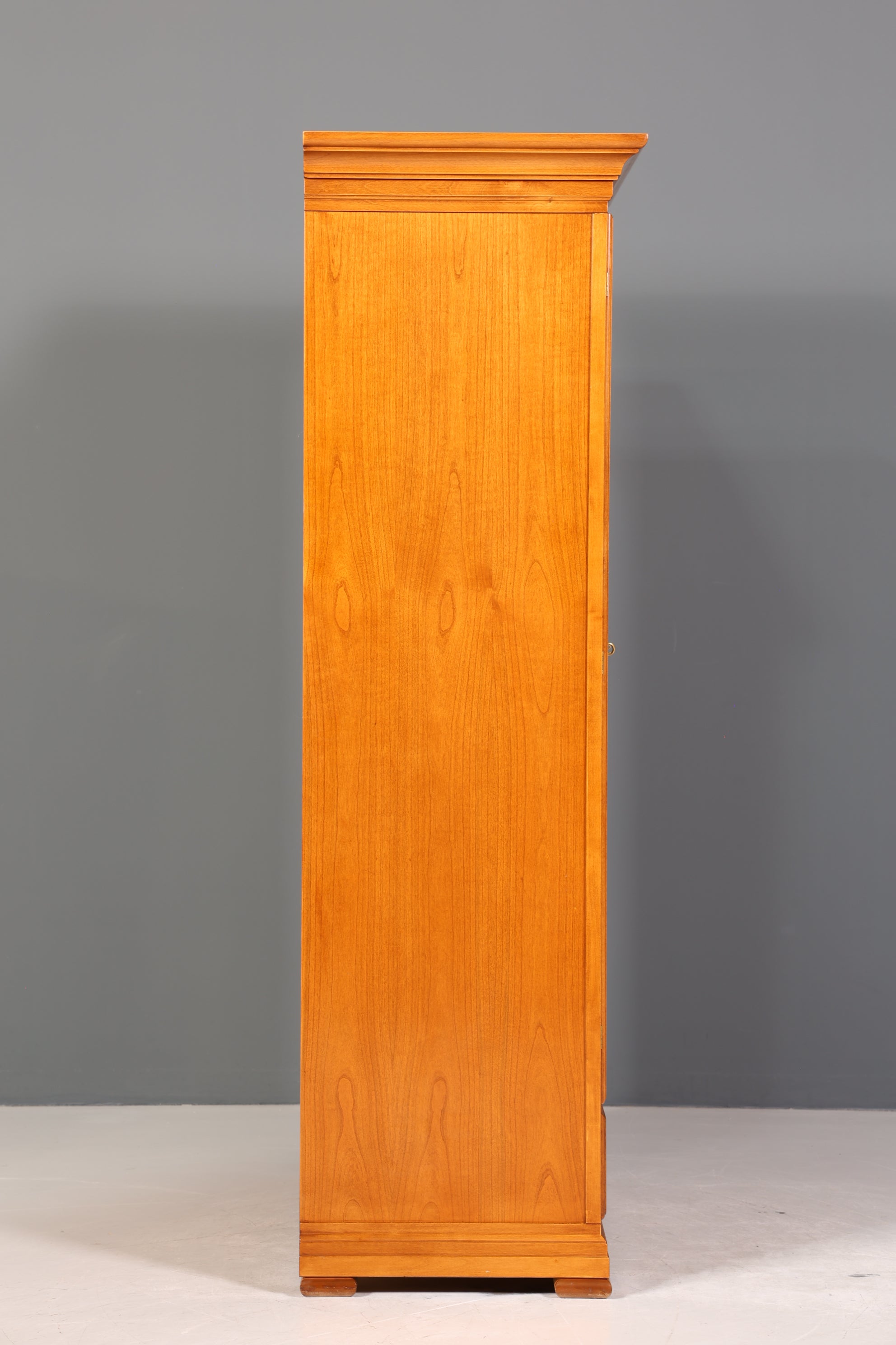 Traumhafter Original Selva Schrank Antik Stil massiv Holz Dielenschrank Villa Borghese Kleiderschrank Wäscheschrank