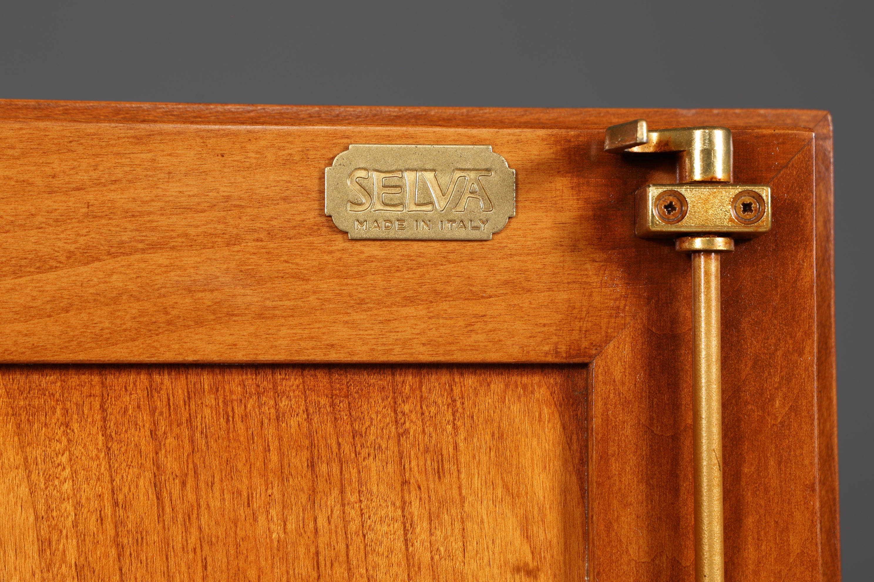 Traumhafter Original Selva Schrank Antik Stil massiv Holz Dielenschrank Villa Borghese Kleiderschrank Wäscheschrank