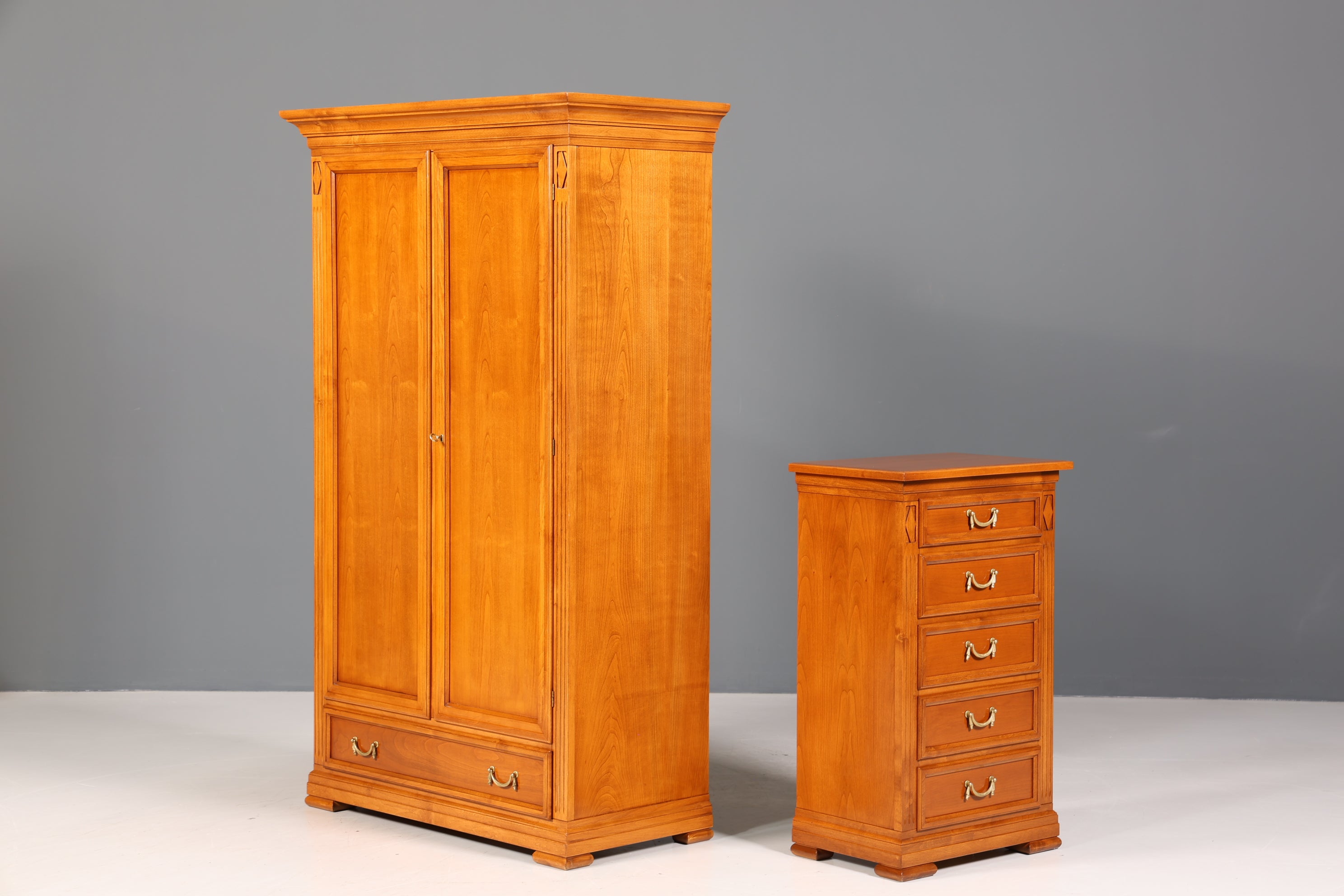 Traumhafter Original Selva Schrank Antik Stil massiv Holz Dielenschrank Villa Borghese Kleiderschrank Wäscheschrank