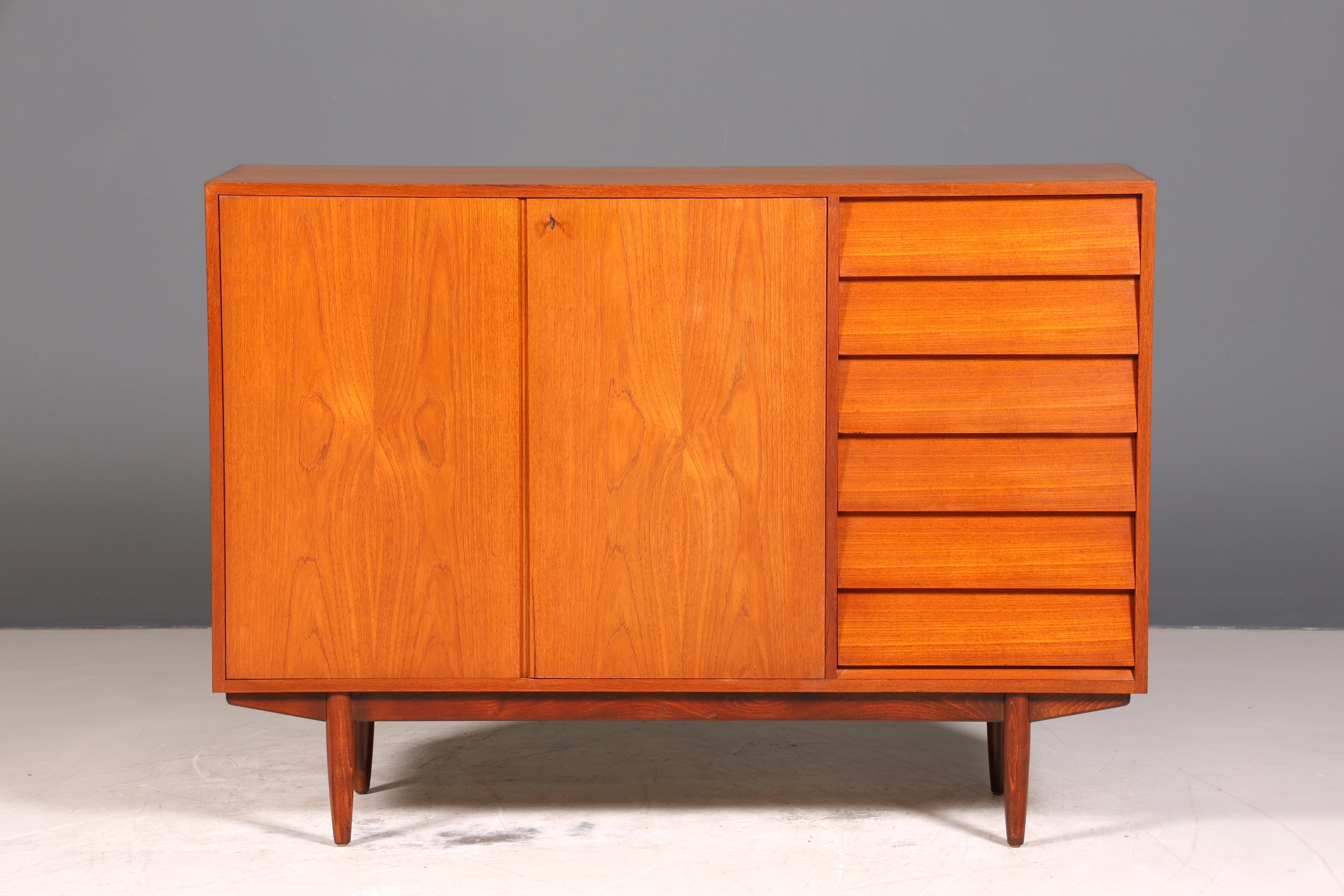 Wunderschönes Mid Century Highboard Teak Holz Schrank Büro Kommode 60er Jahre
