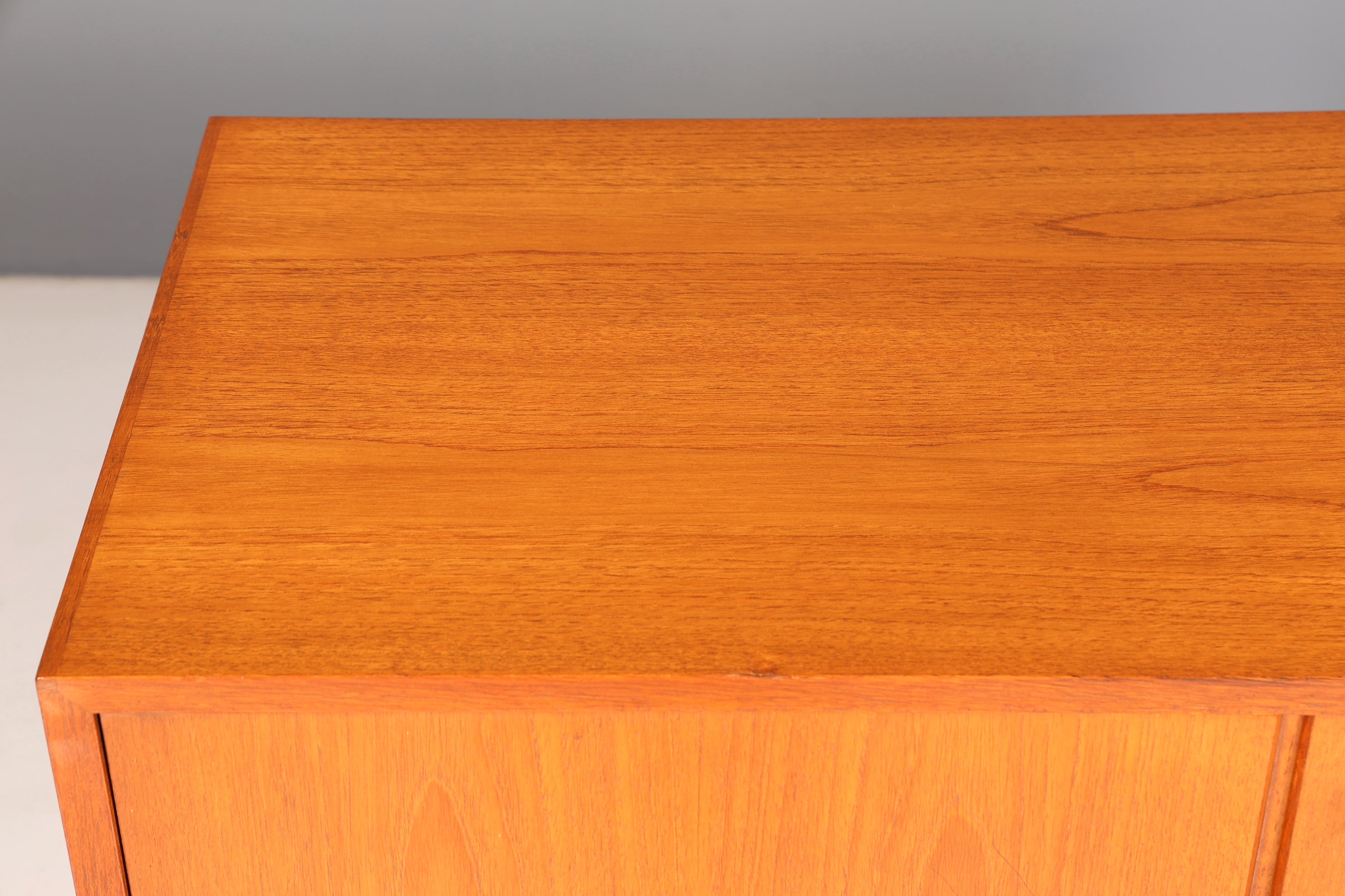 Wunderschönes Mid Century Highboard Teak Holz Schrank Büro Kommode 60er Jahre