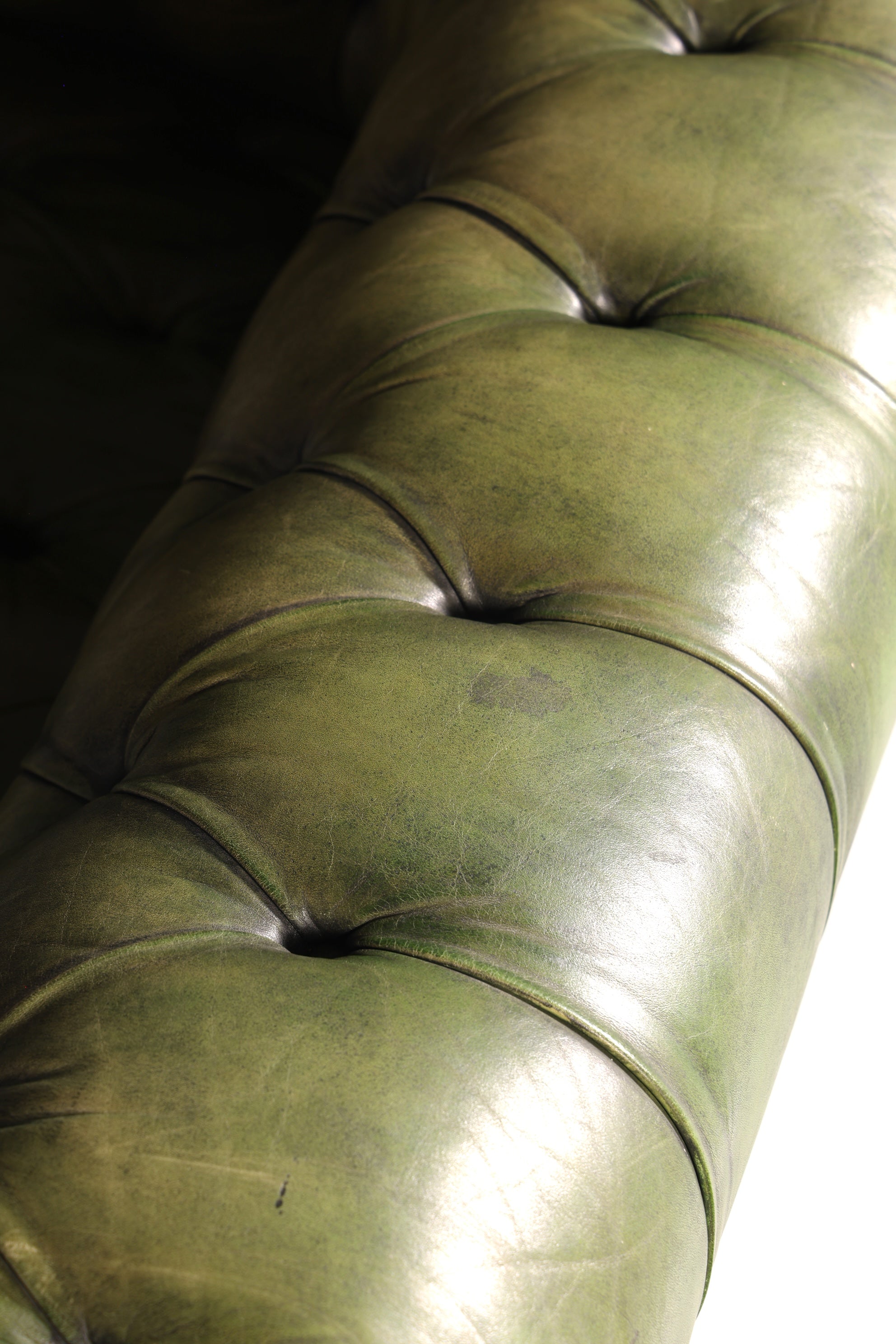 Wunderschönes Original Chesterfield 2er Sofa Englisch grün echt Leder 2- Sitzer Couch