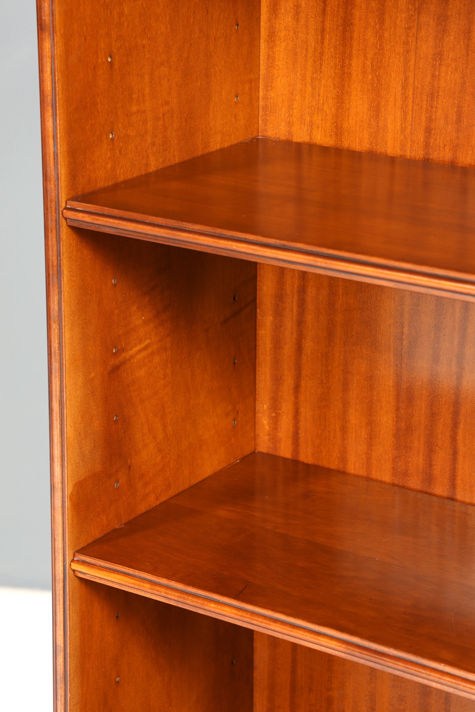 Wunderschönes Original Grange Bücherregal Antik Regal Made in France Bookshelf Buchablage 60s 1 von 3