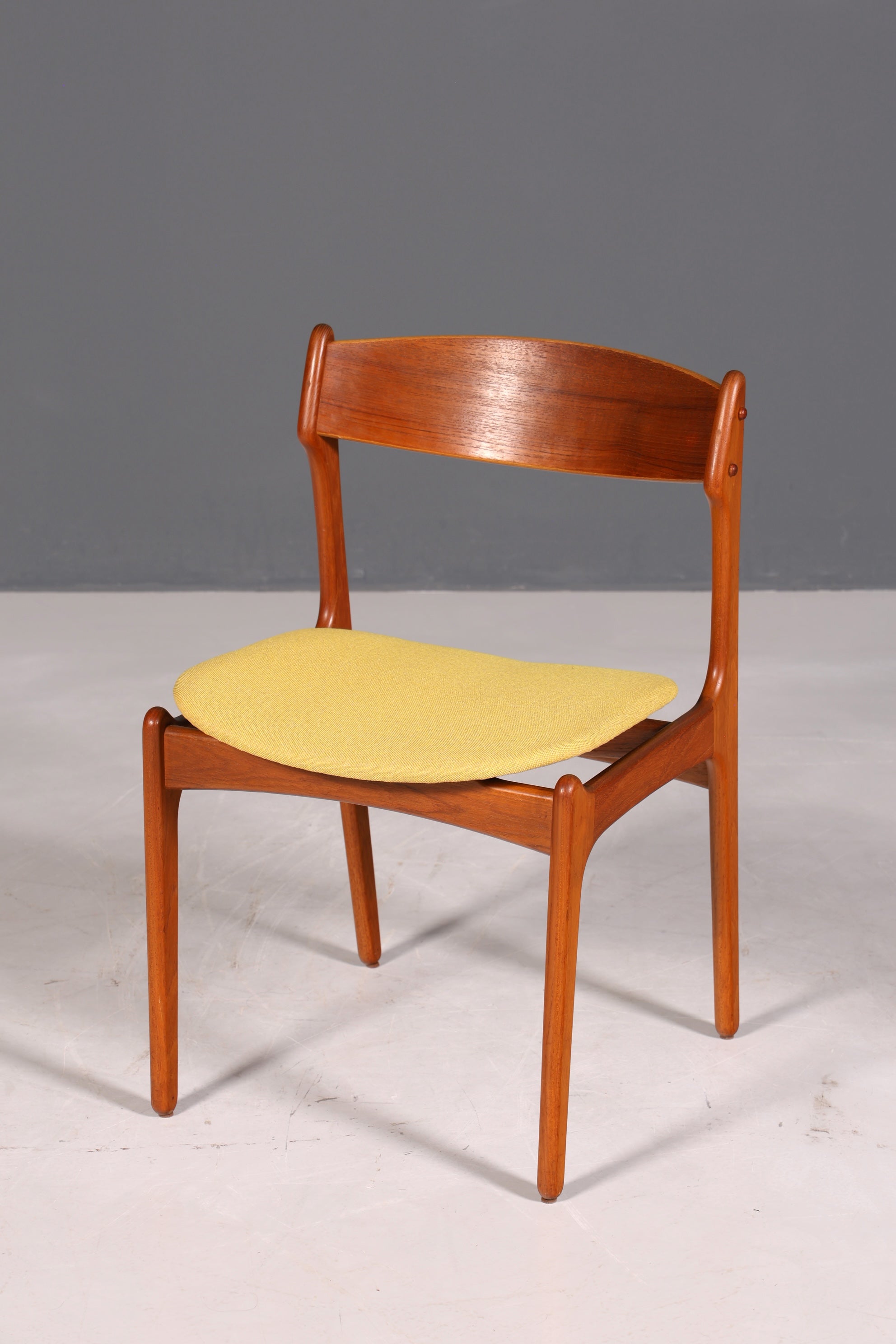 4x Original Erik Buch Stühle von Oddense Maskinsnedkeri A-S Mid Century Danish Design Teak Holz Esszimmer Stühle Küchenstühle