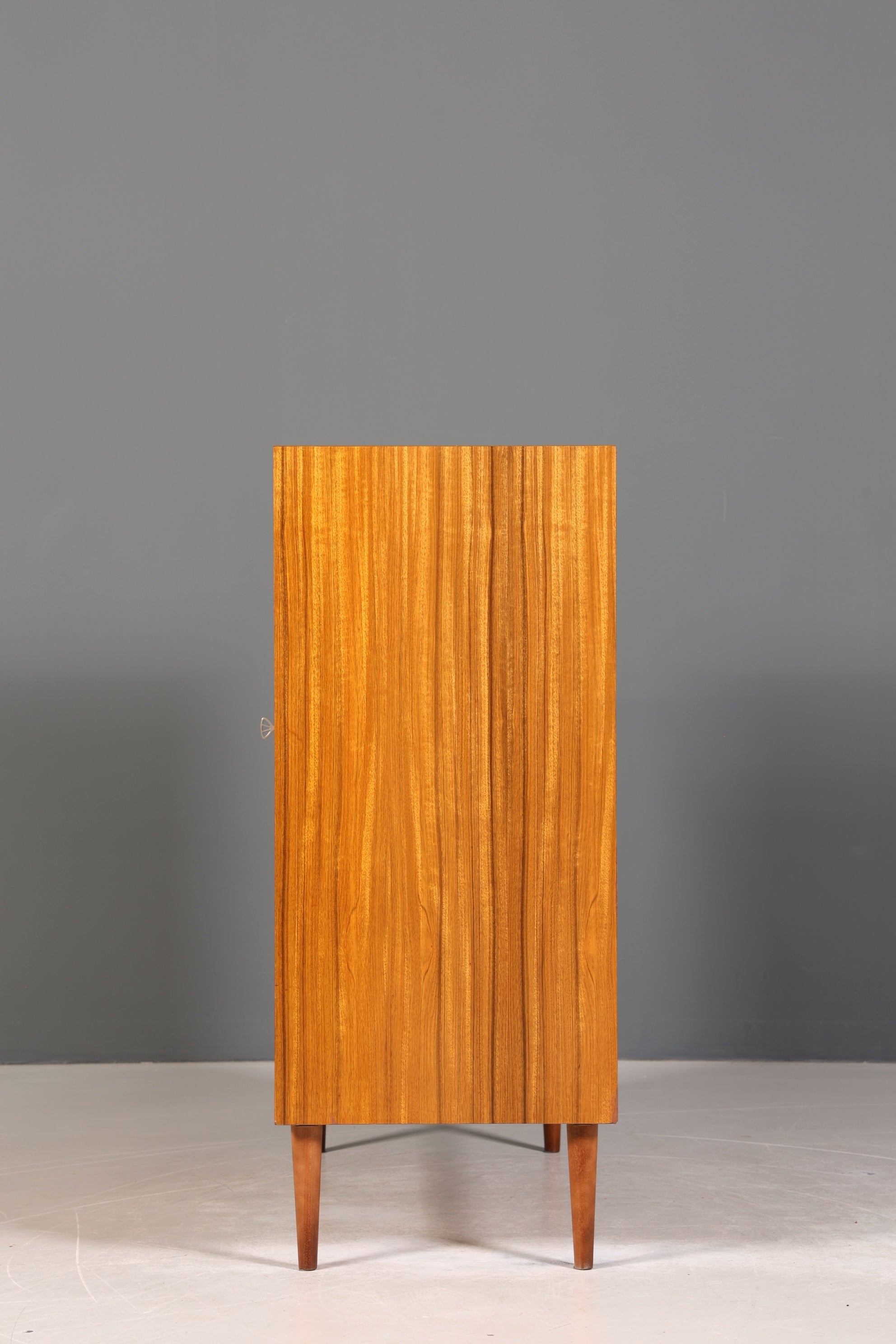Wunderschöner Mid Century Schrank 60er Jahre Wäscheschrank Aktenschrank Kommode Kleiderschrank